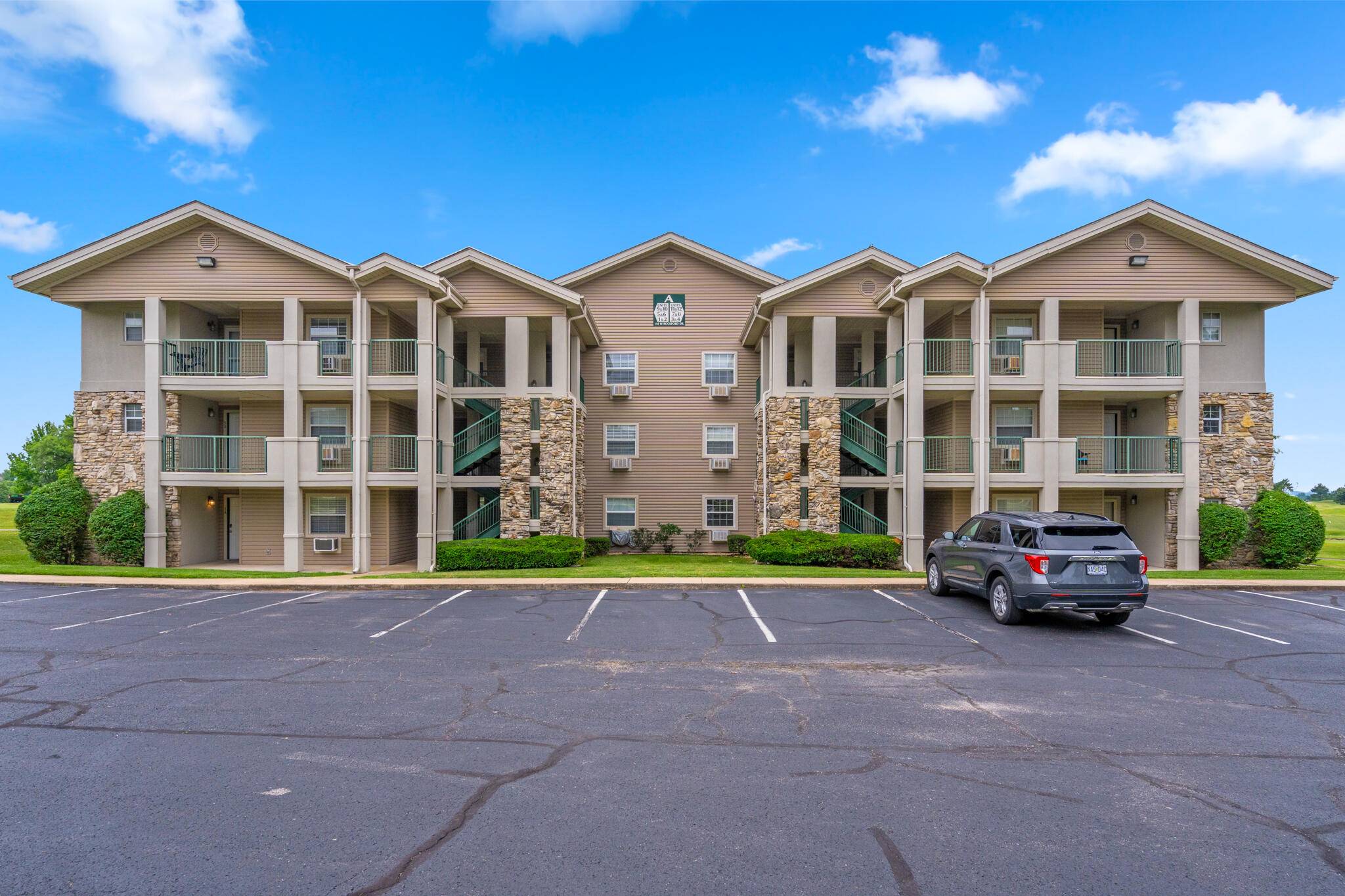 110 W Rockford DR #A9, Branson, MO 65616