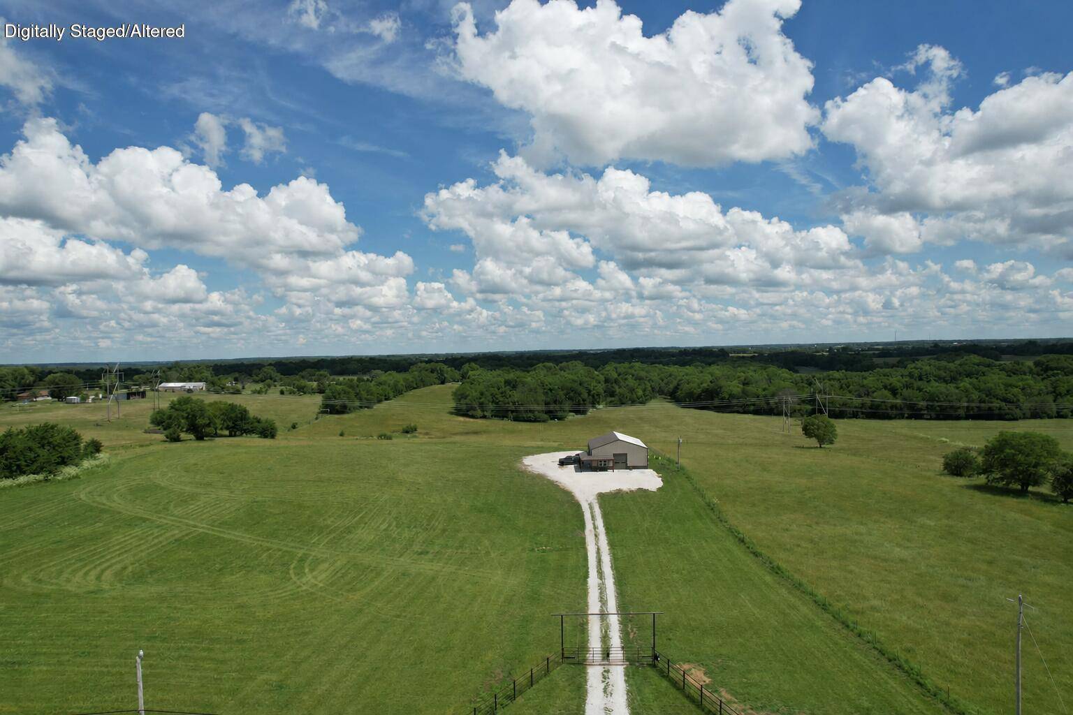 9985 W State Highway Tt, Republic, MO 65738