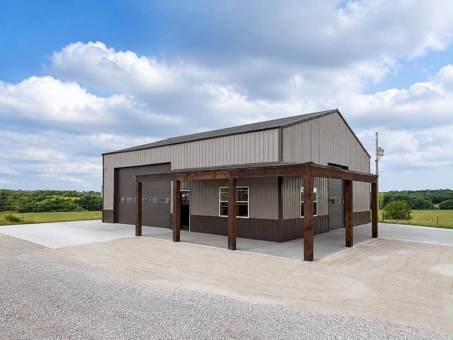 9985 W State Highway Tt, Republic, MO 65738