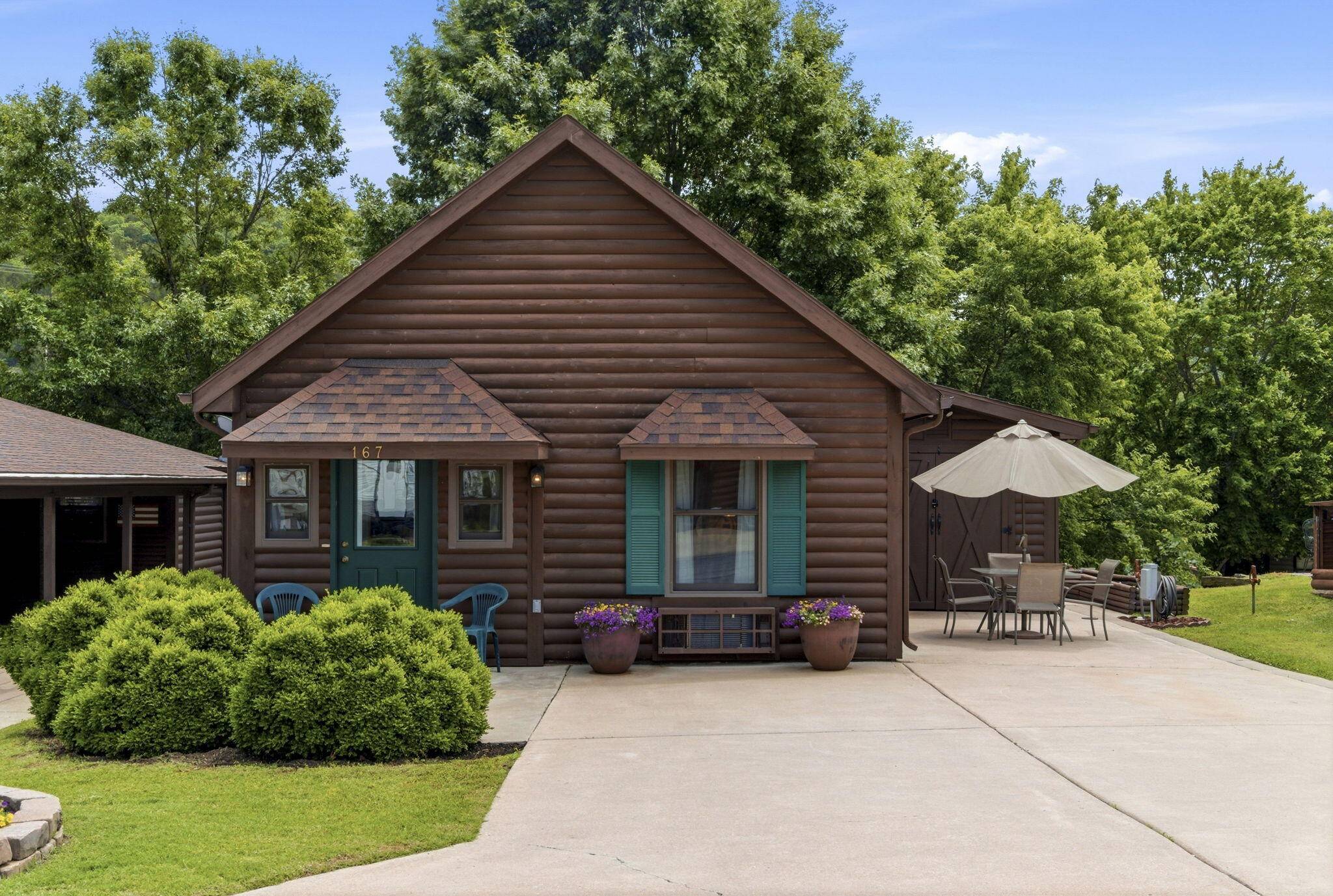 167 Natures WAY, Hollister, MO 65672