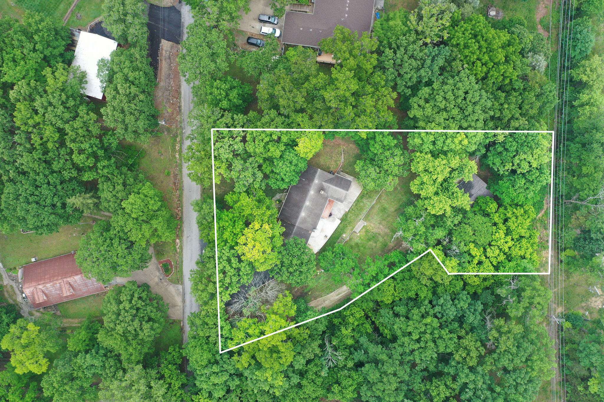 208 Lafayette LN, Branson, MO 65616