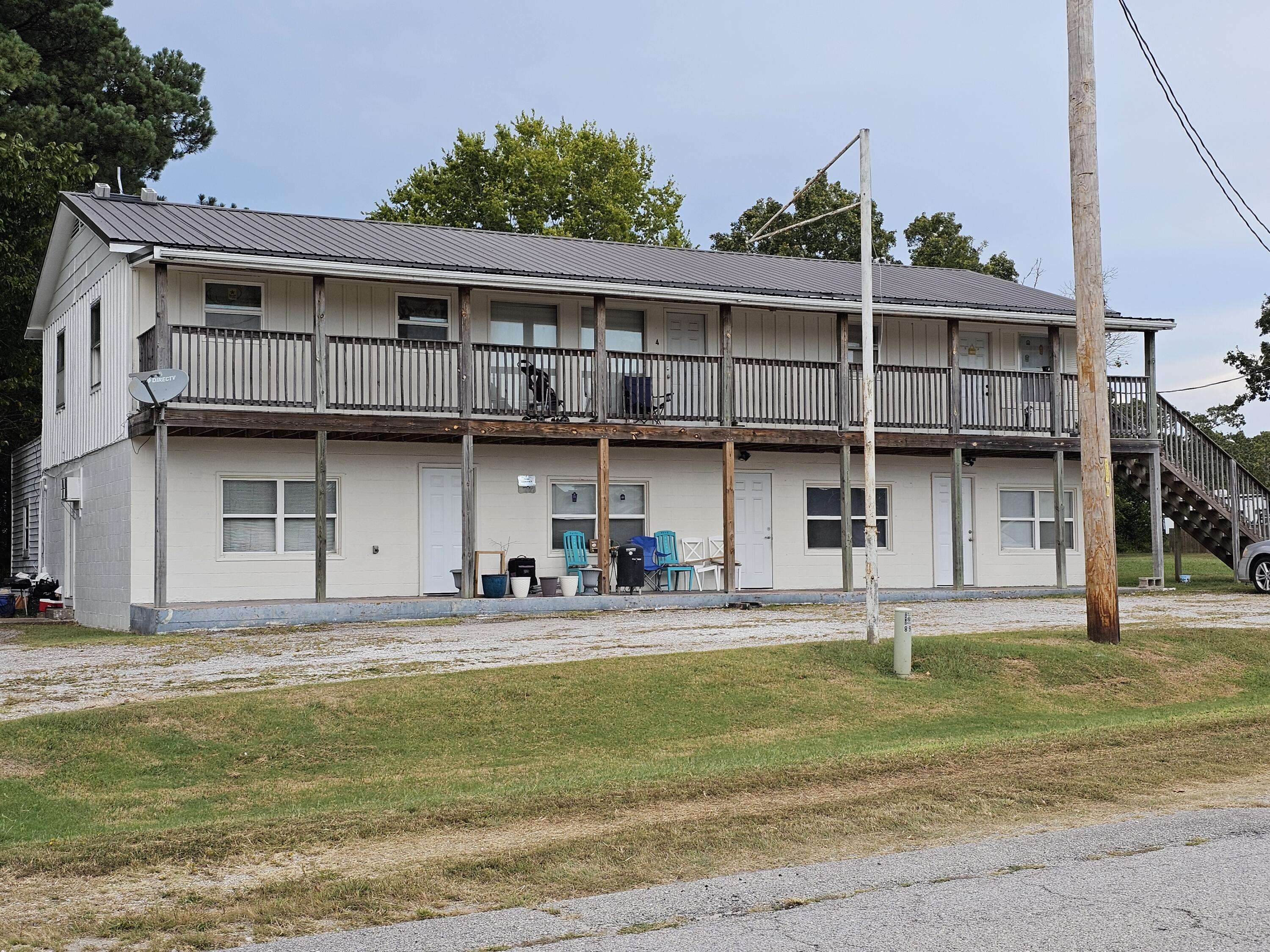 17614 Elwood Junction RD, Neosho, MO 64850