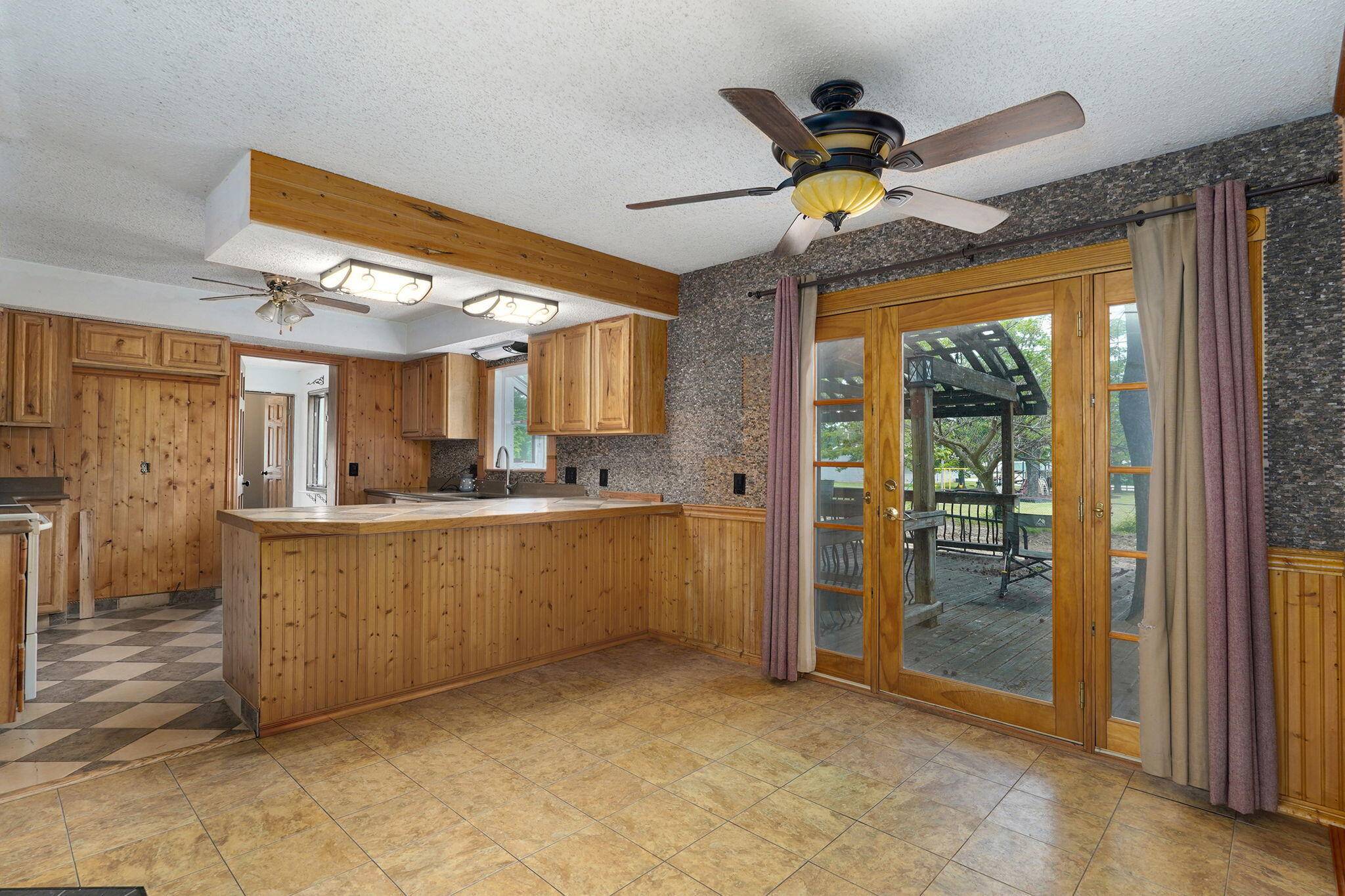 400 N Dogwood ST, Strafford, MO 65757