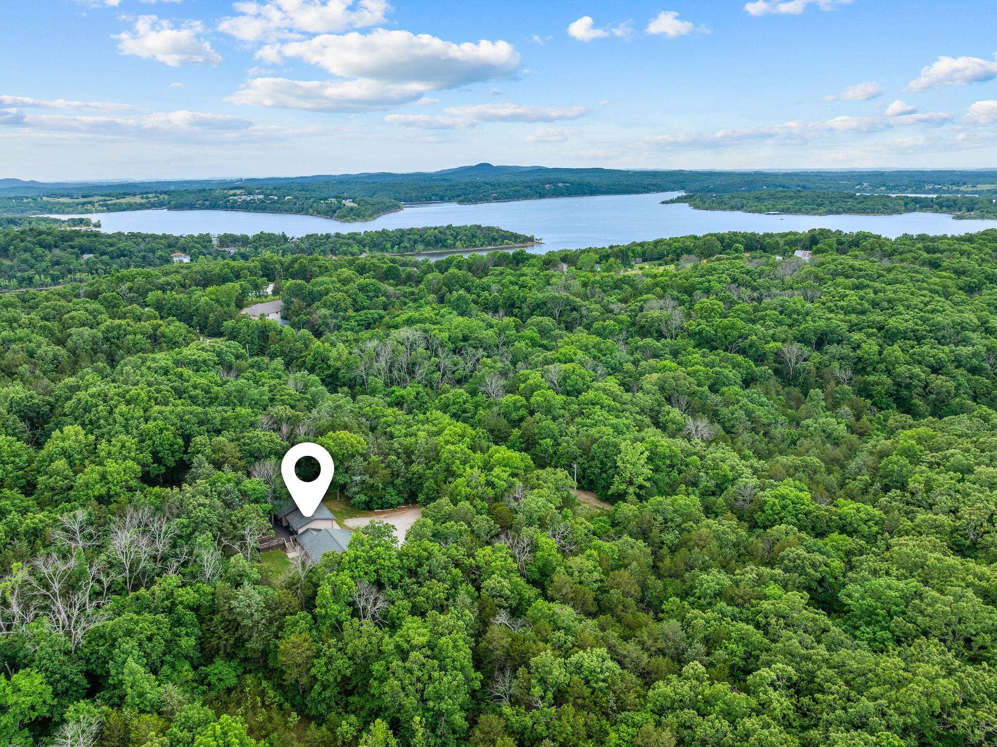 845 Alyeska Point RD, Lampe, MO 65681