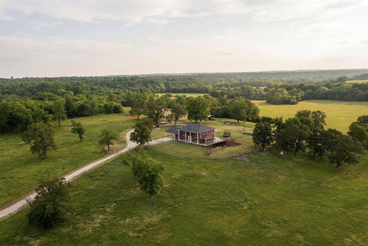 6500 W Twelve Oaks LN, Willard, MO 65781