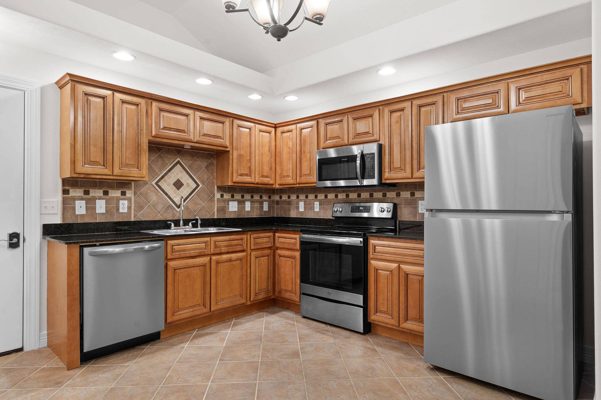 180 Grace Chapel RD ##315, Blue Eye, MO 65611