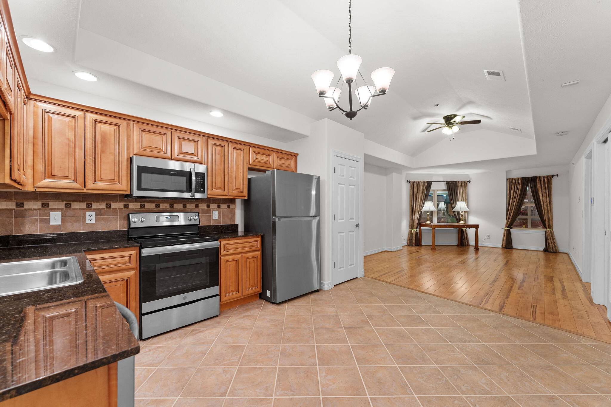 180 Grace Chapel RD ##315, Blue Eye, MO 65611