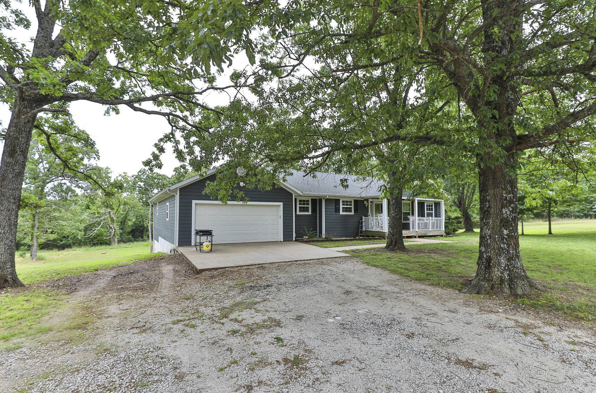 778 E Dade 52, Greenfield, MO 65661