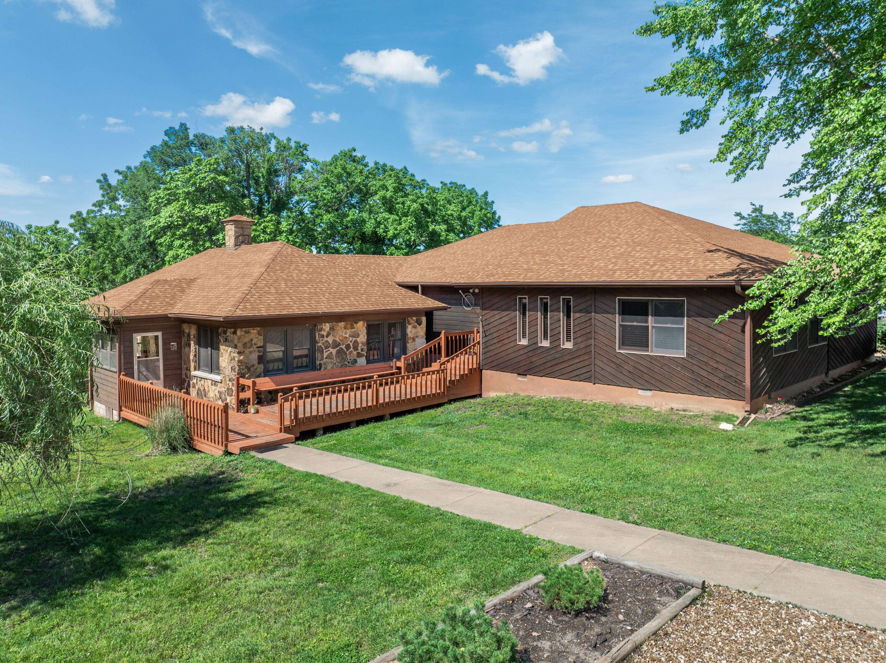 5291 S 127th RD, Morrisville, MO 65710