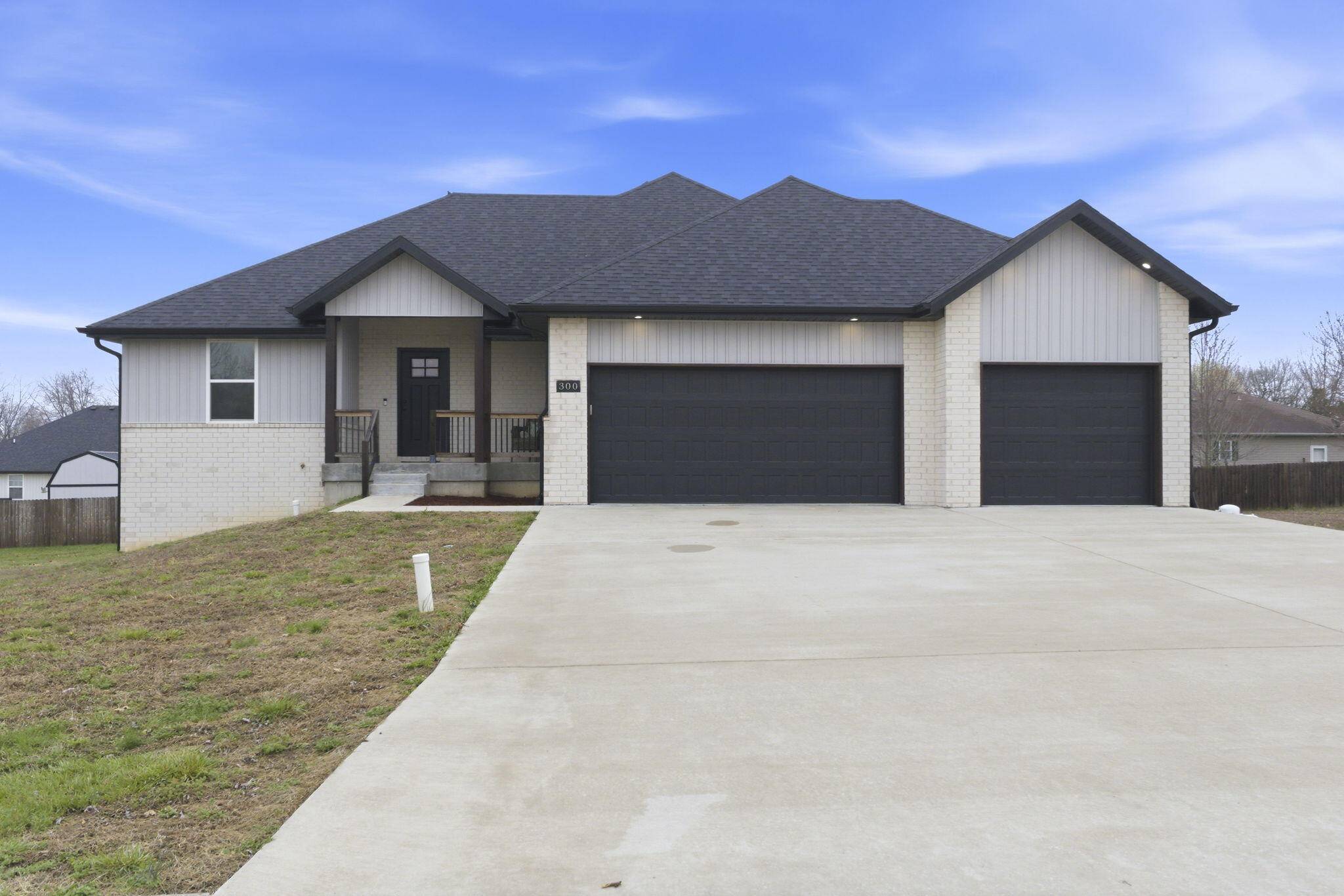 300 S Aspen ST, Buffalo, MO 65622