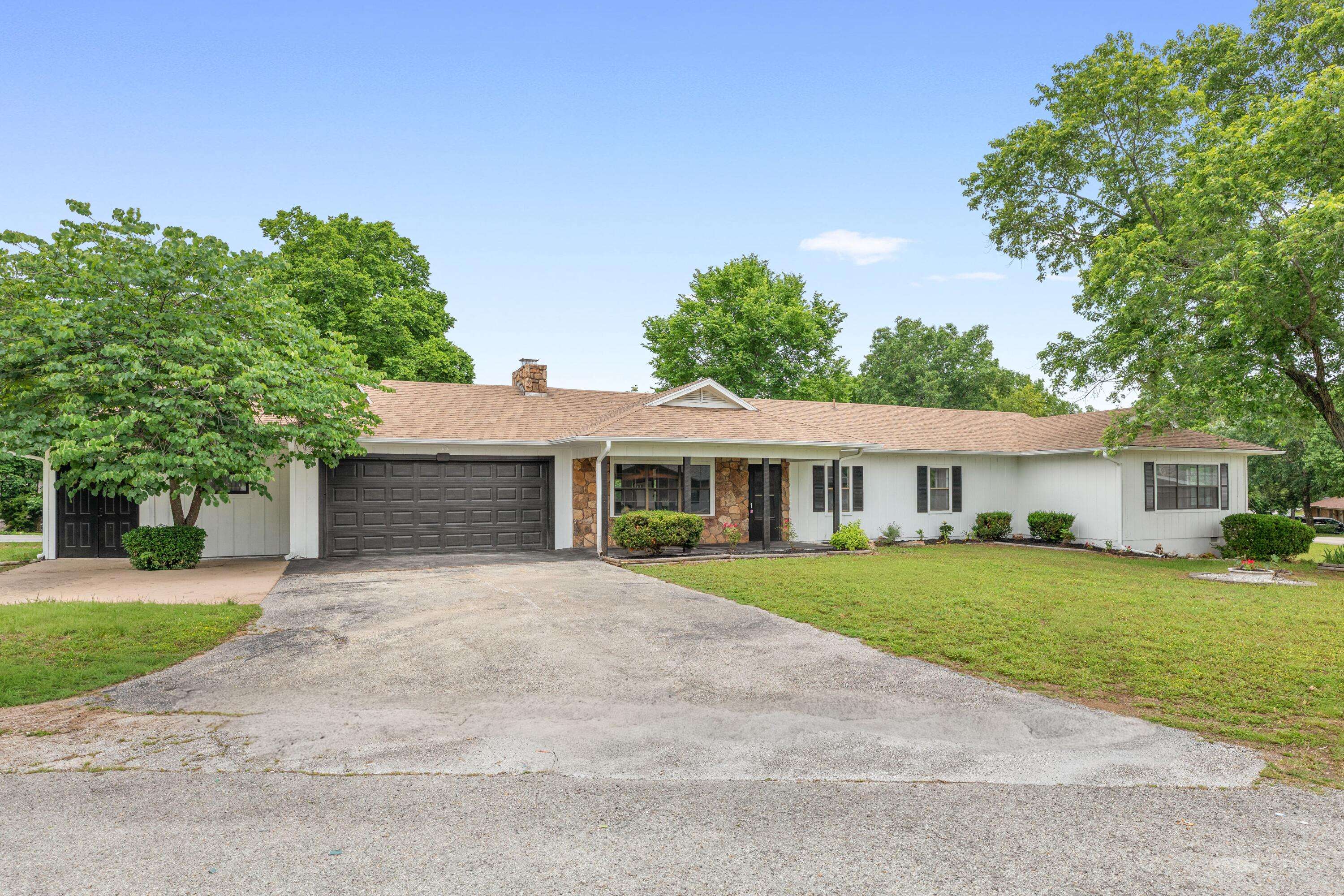 7 James River LN, Kimberling City, MO 65686