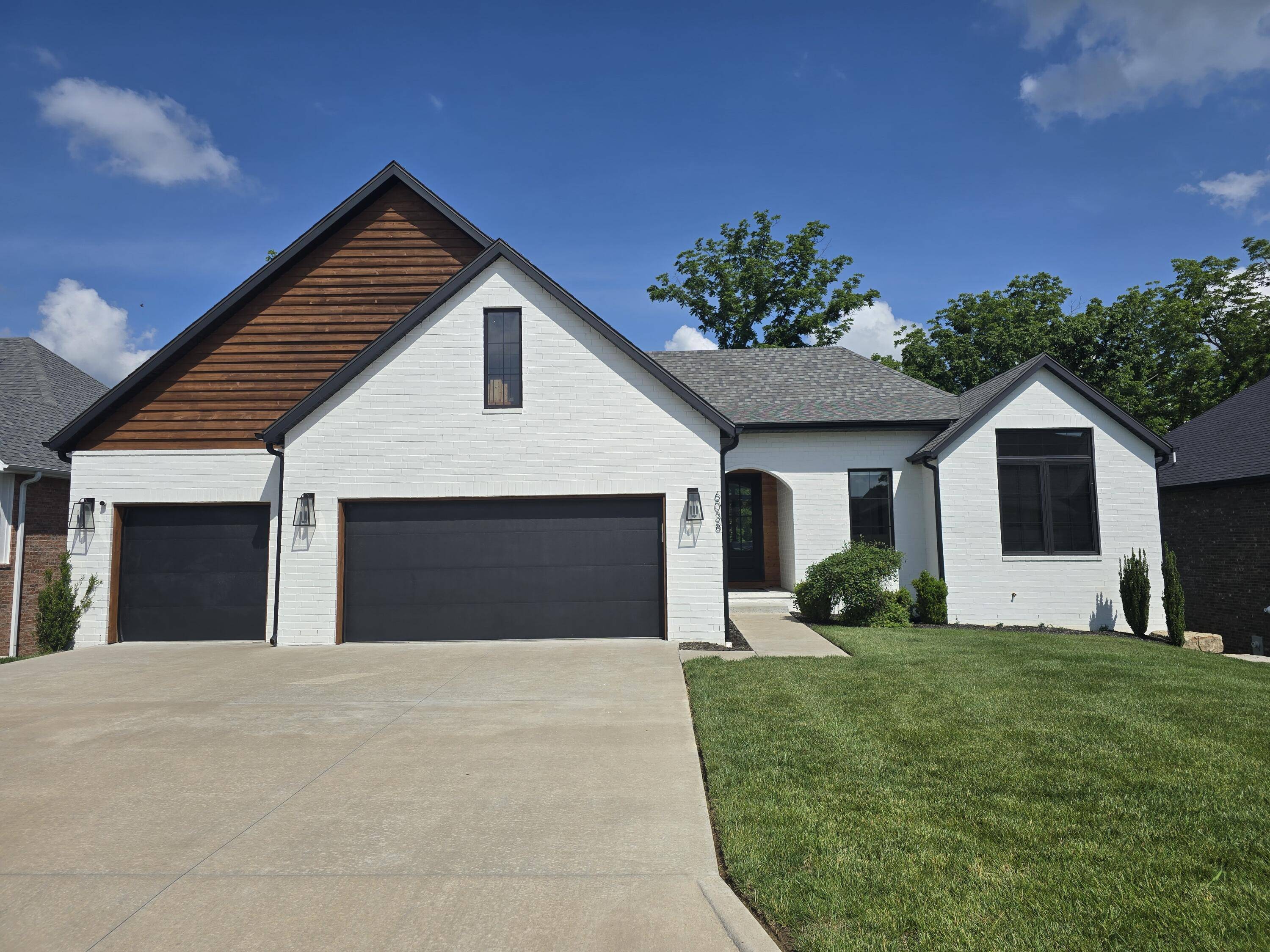 6038 S Maryland AVE, Springfield, MO 65810