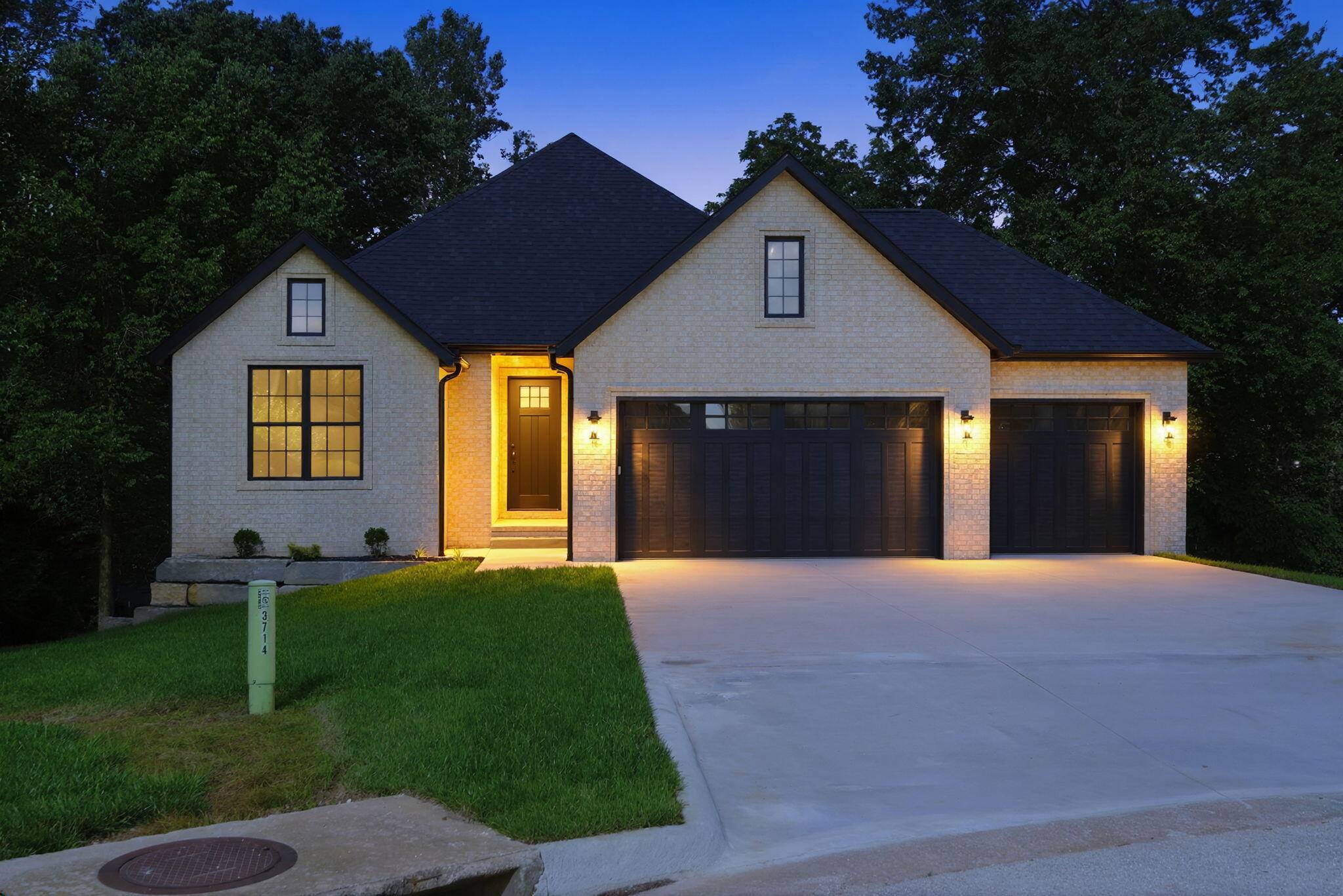 3714 W Rosebrier CT, Springfield, MO 65807
