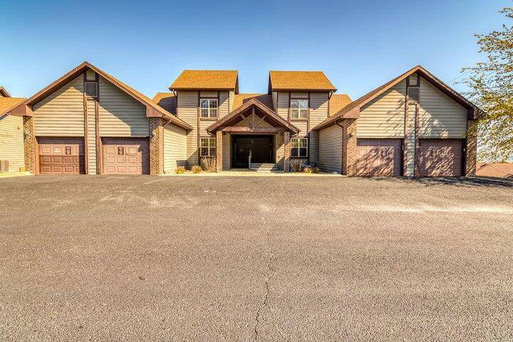 15 Birdie LN #1, Branson West, MO 65737