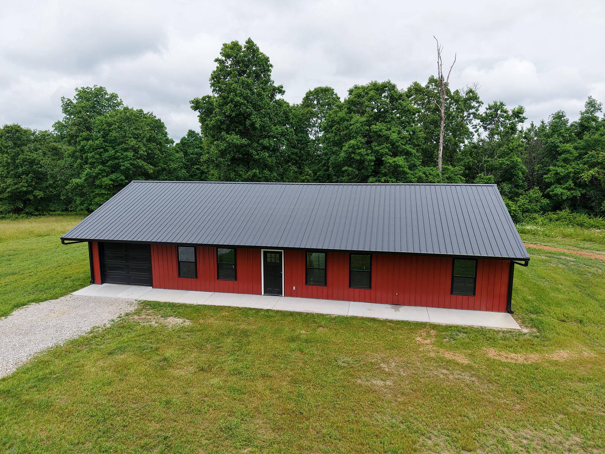 8173 Creek RD, Hartville, MO 65667