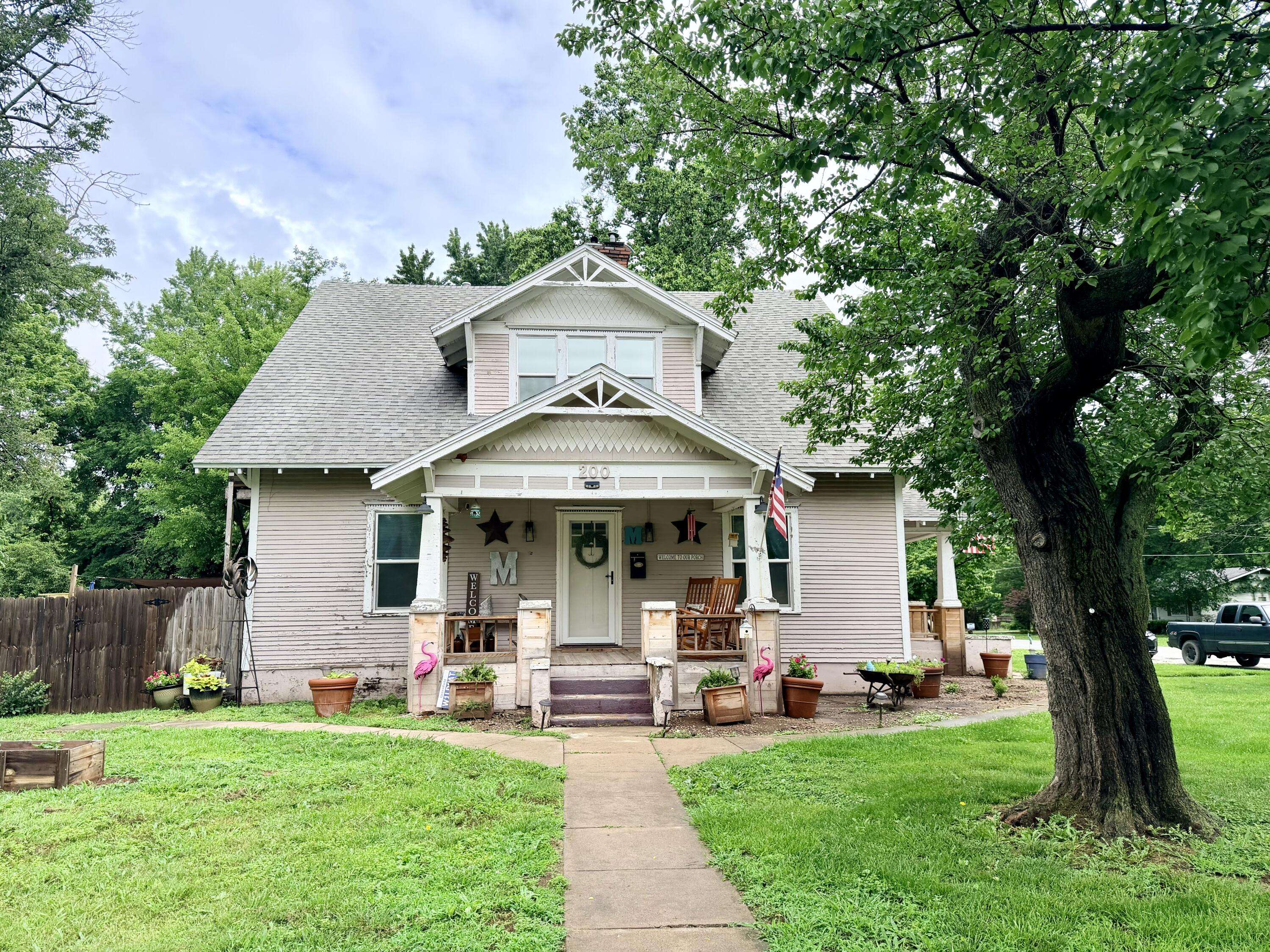 200 Barber ST, Greenfield, MO 65661