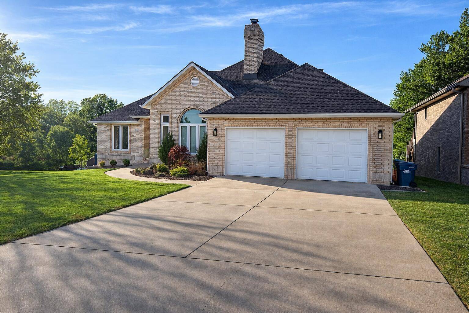 4821 E Cherokee ST, Springfield, MO 65809