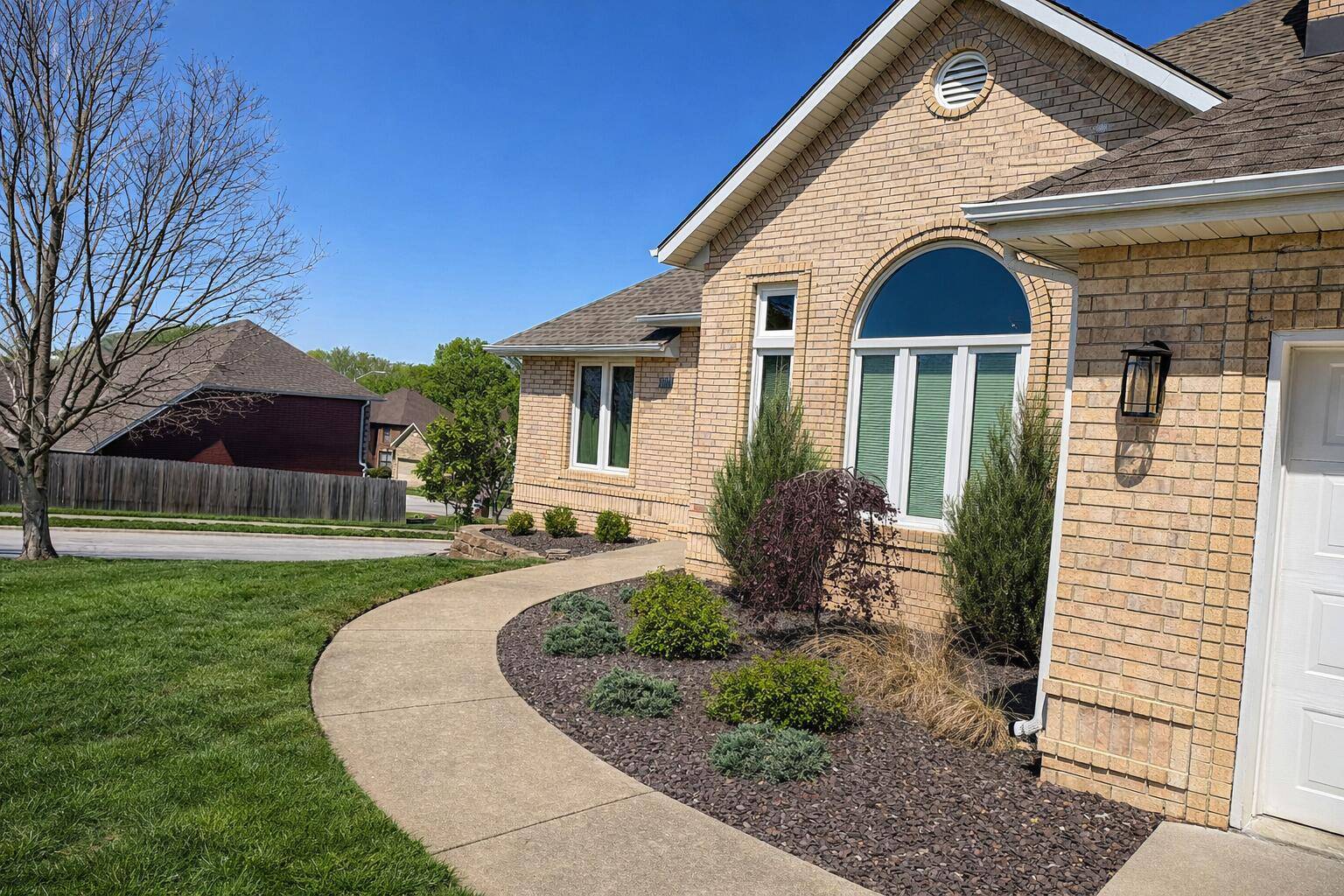 4821 E Cherokee ST, Springfield, MO 65809