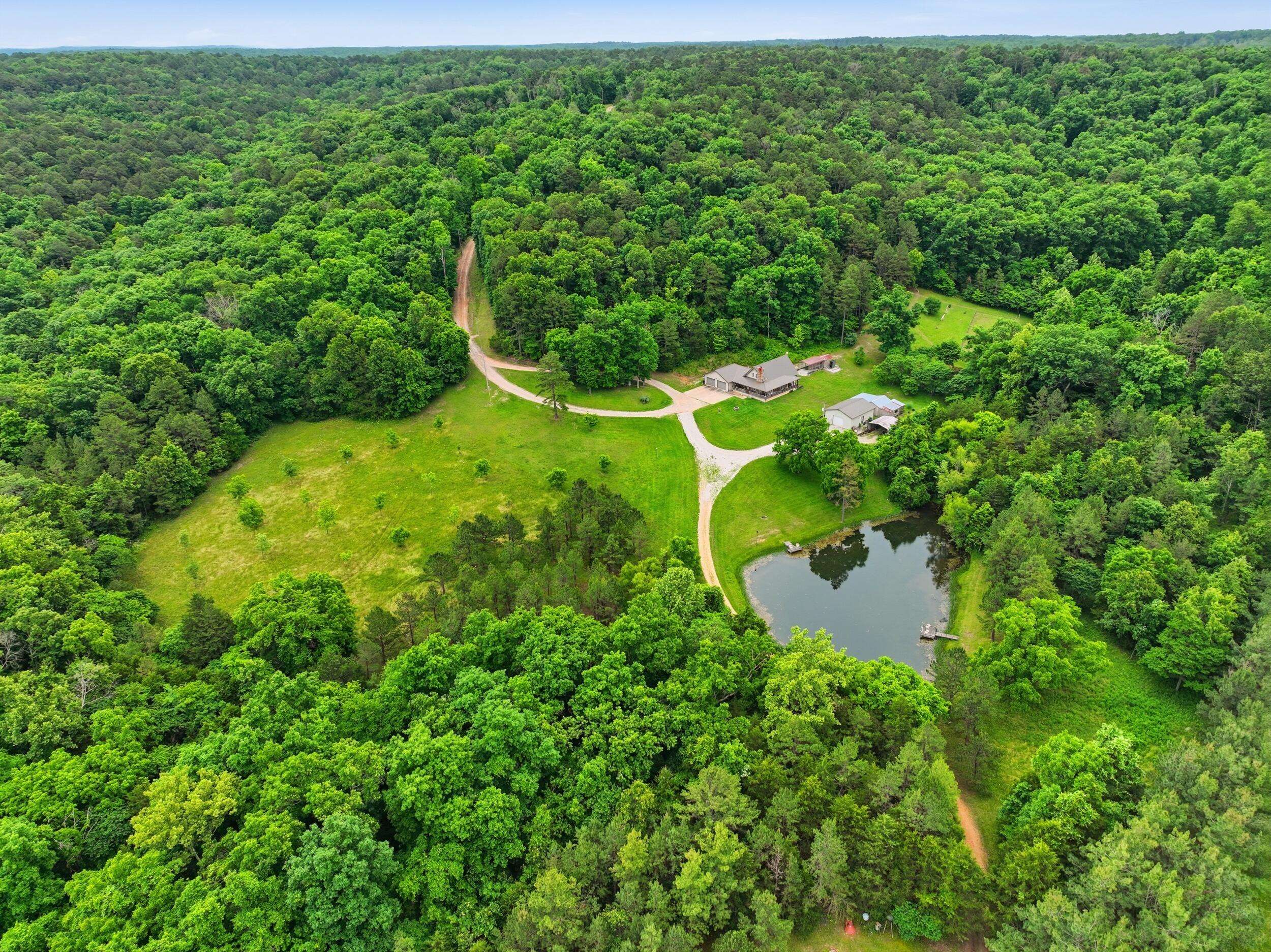 9723 Highway E, Houston, MO 65483