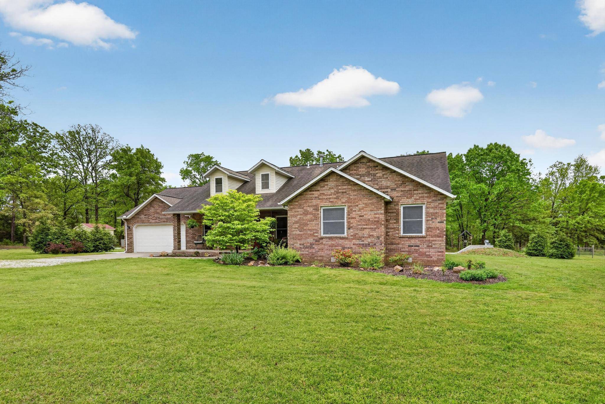 2455 Gum RD, Seneca, MO 64865