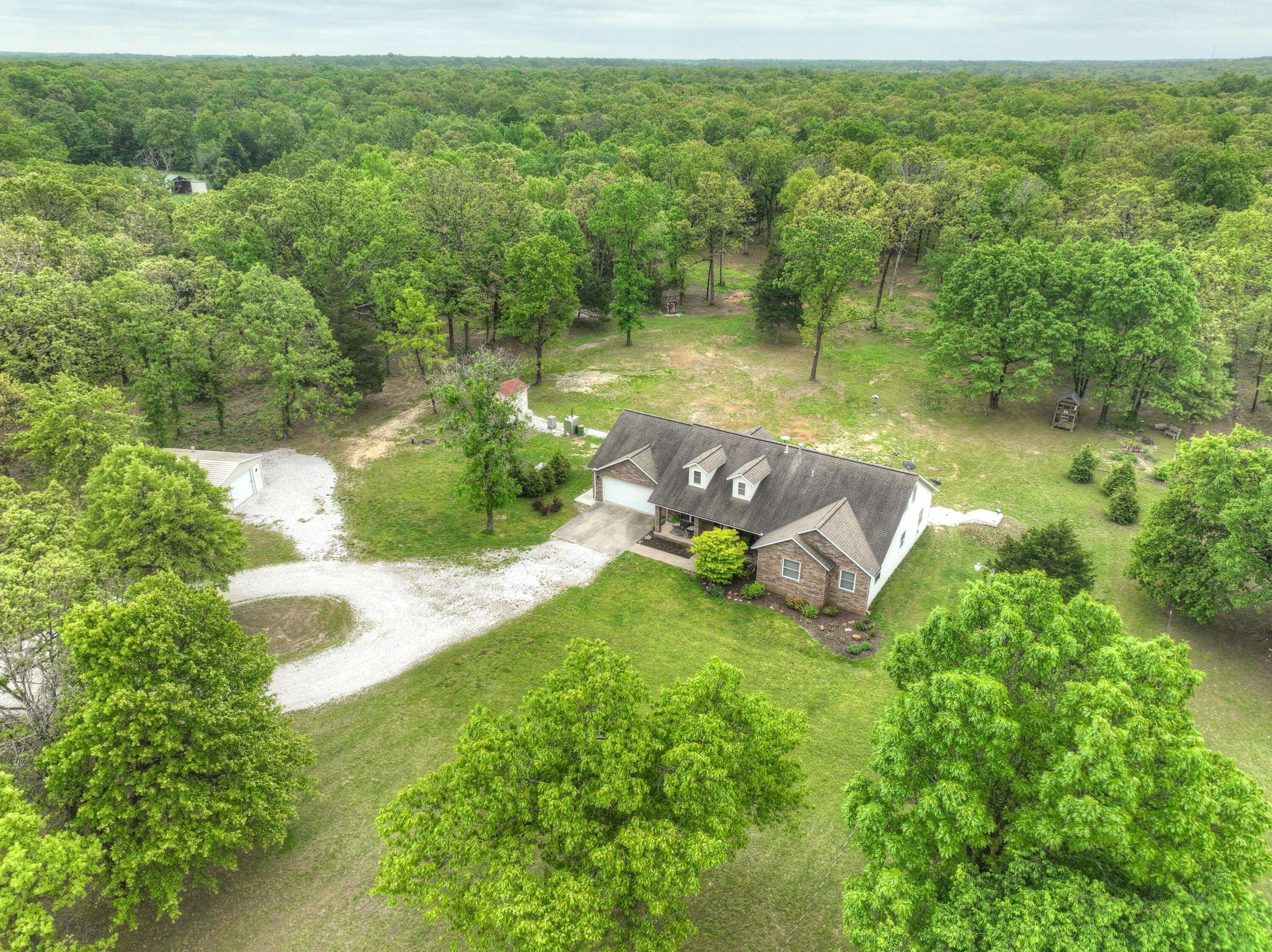 2455 Gum RD, Seneca, MO 64865