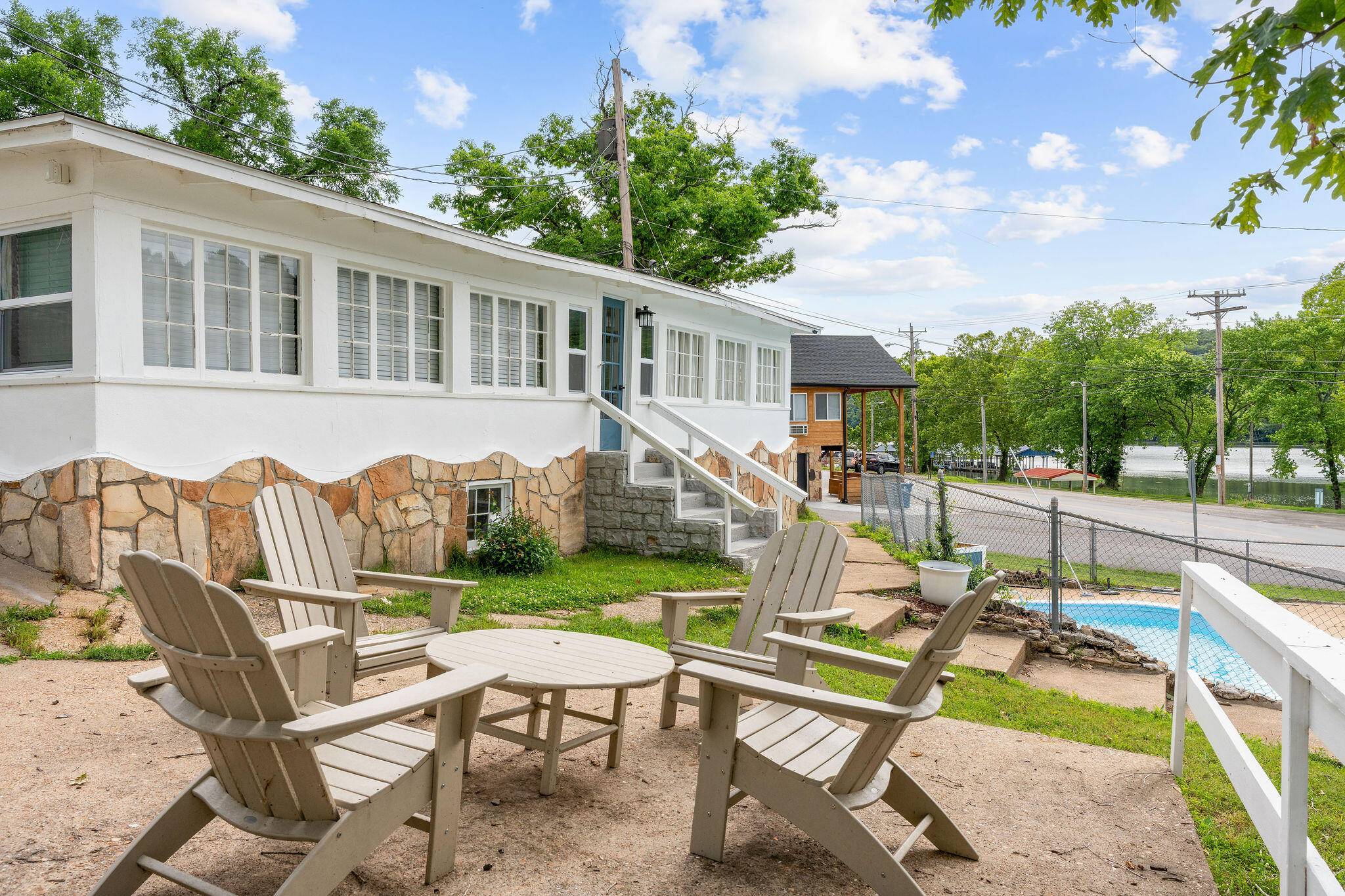 2896 State Highway 176, Rockaway Beach, MO 65740