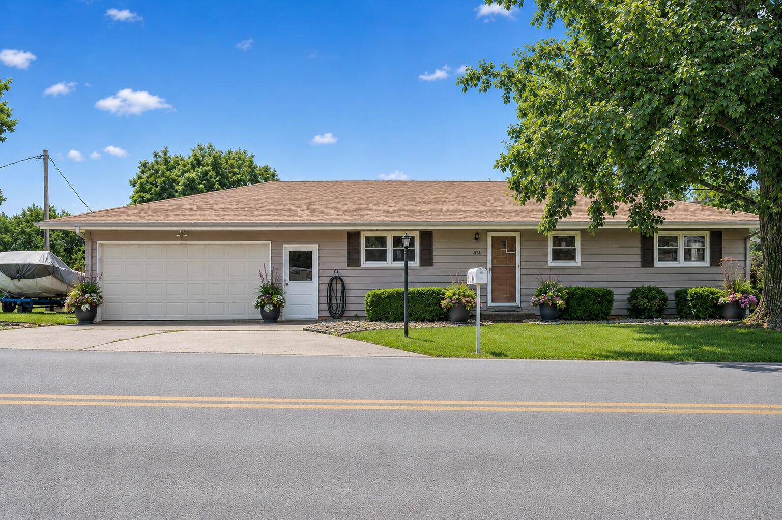 39 James River RD, Kimberling City, MO 65686