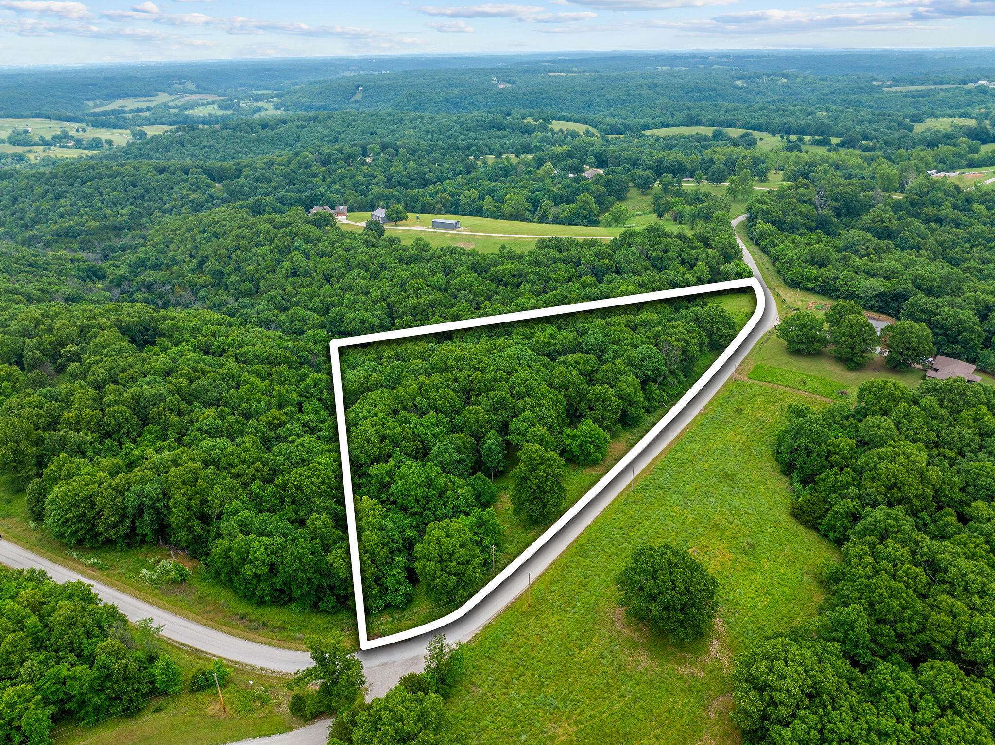 000 Sycamore Ranch RD, Galena, MO 65656