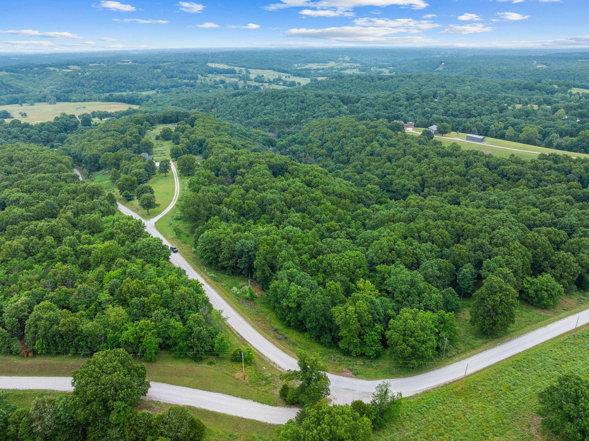 000 Sycamore Ranch RD, Galena, MO 65656