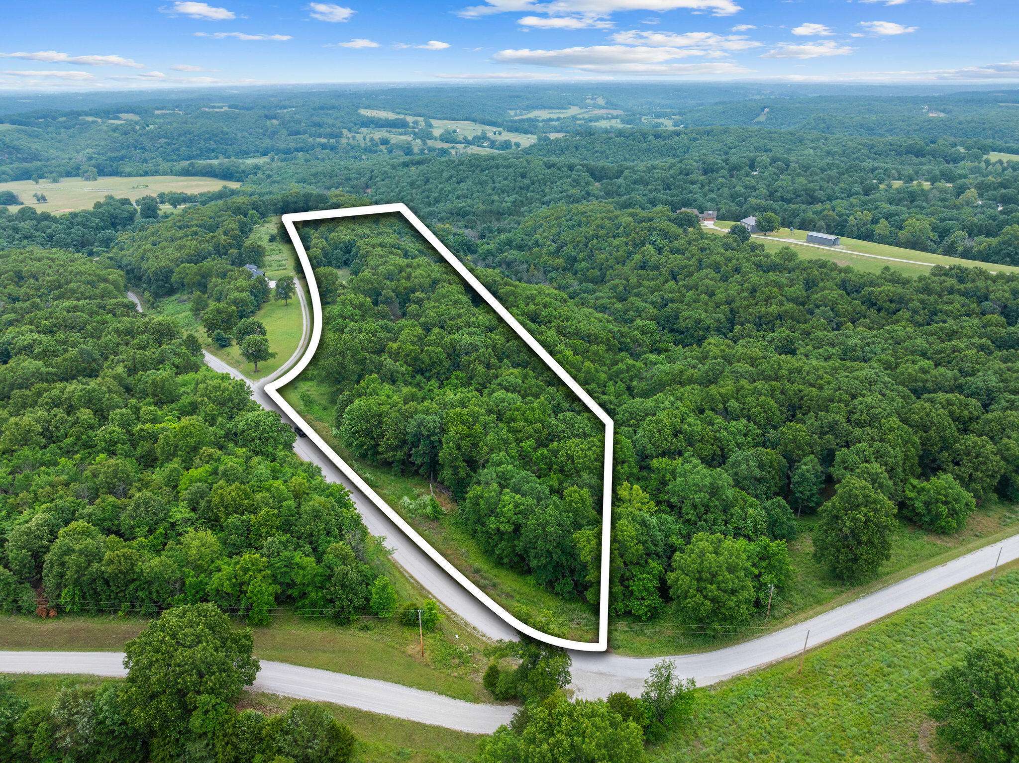000 Sycamore Ranch RD, Galena, MO 65656