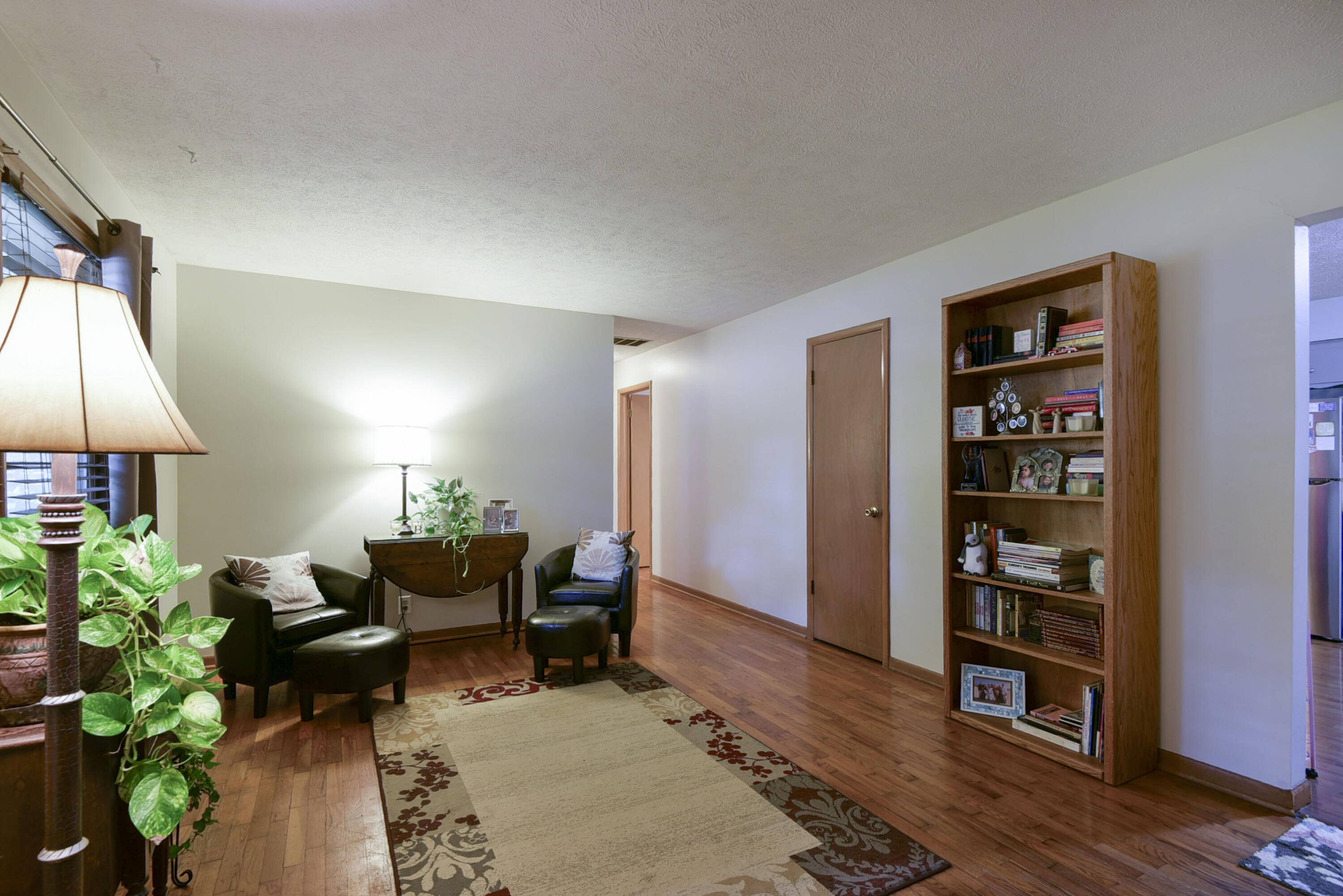 1939 S Roanoke AVE, Springfield, MO 65807