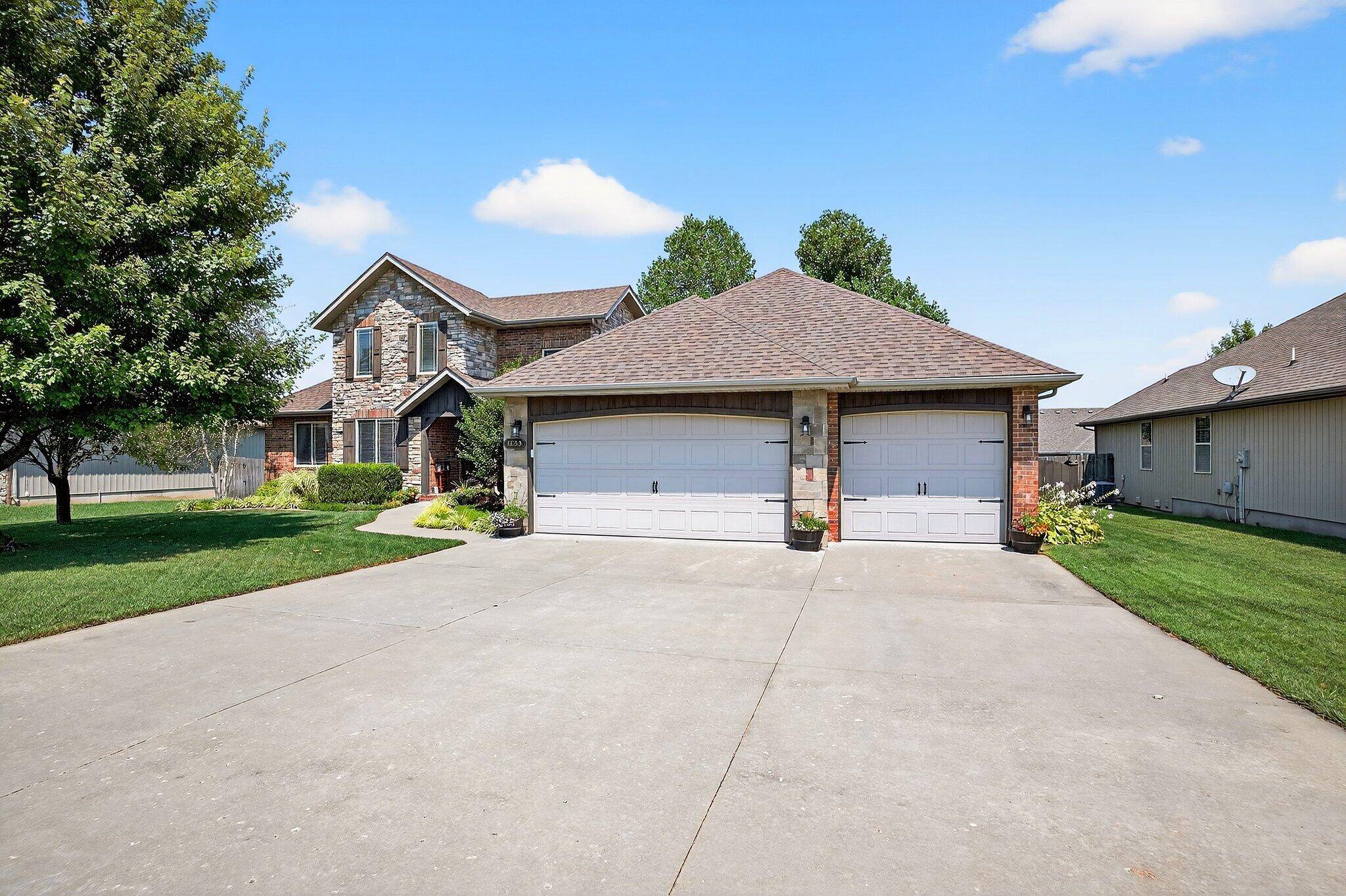 1699 E New Madrid, Republic, MO 65738