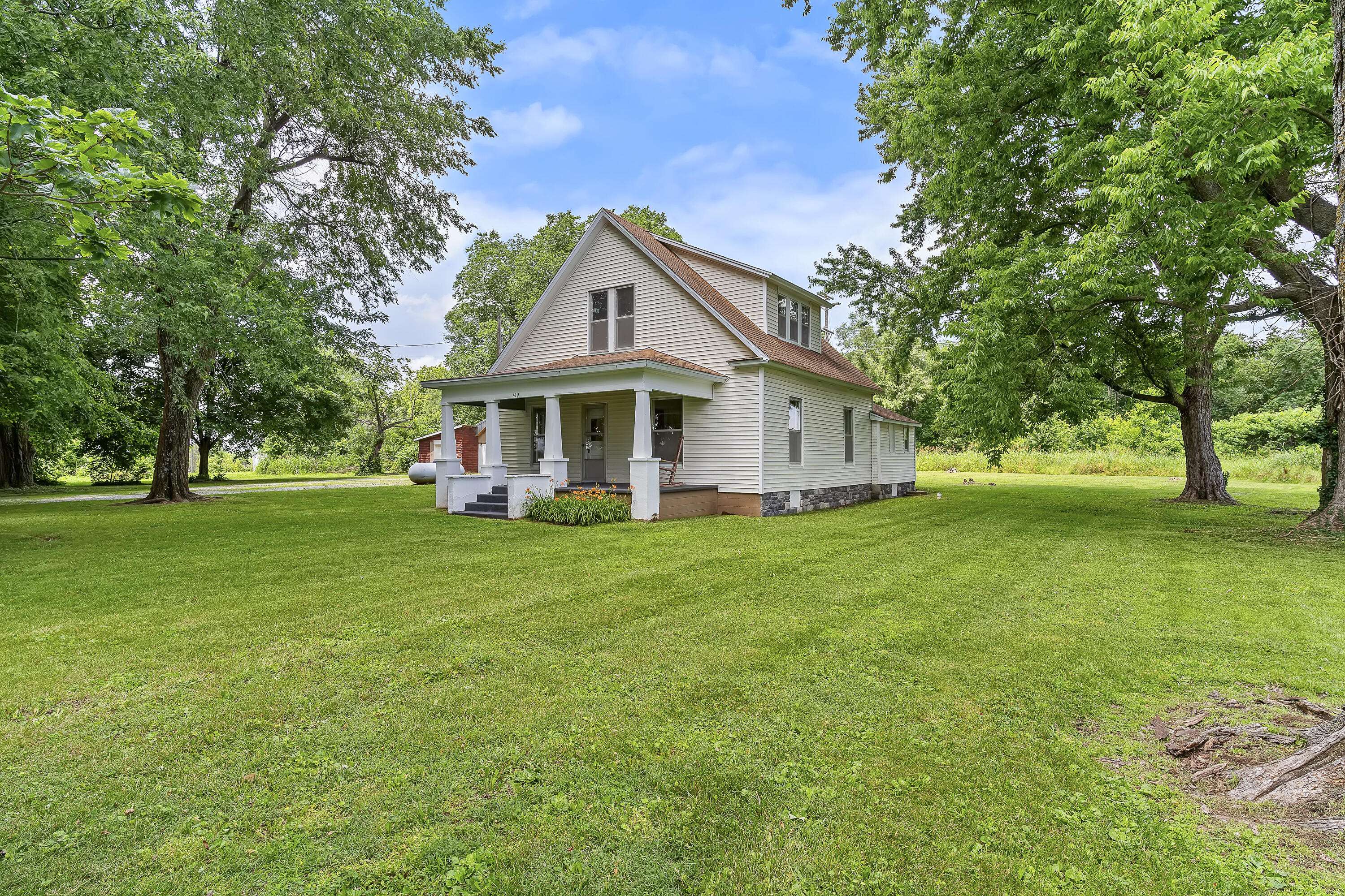 419 E New Melville RD, Willard, MO 65781