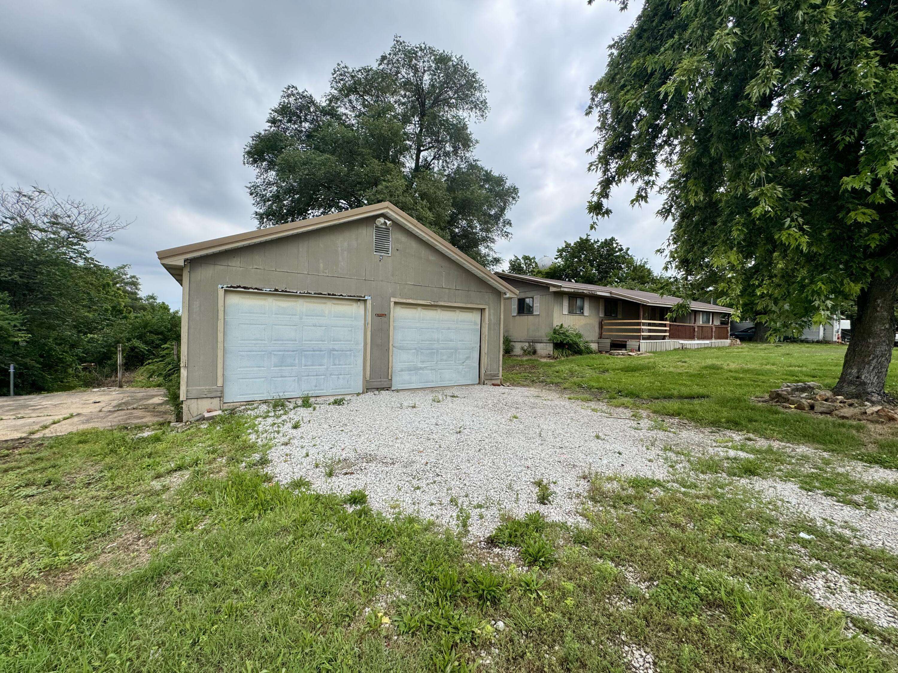 213 E Elm ST, Morrisville, MO 65710