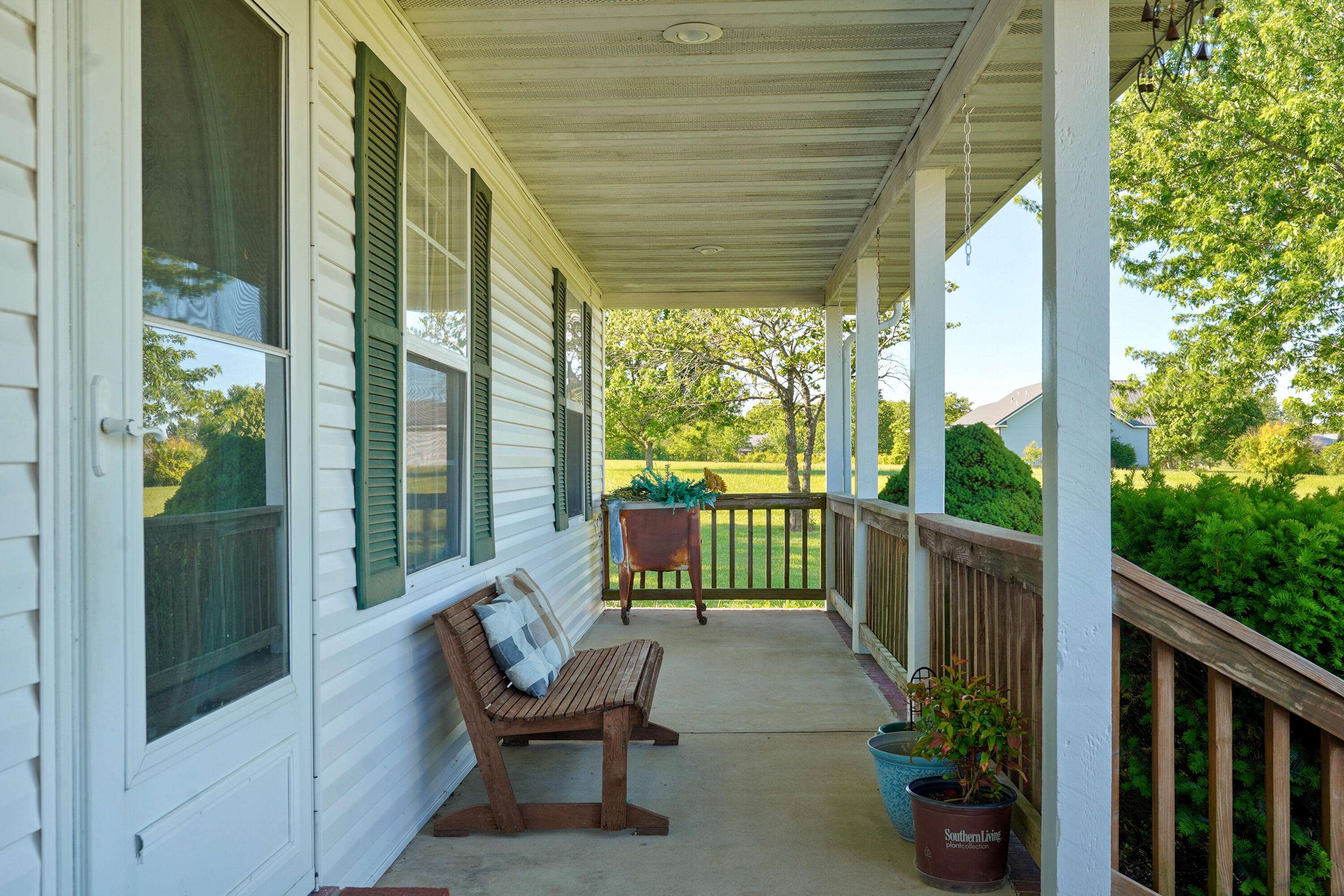 188 Plainview DR, Seymour, MO 65746
