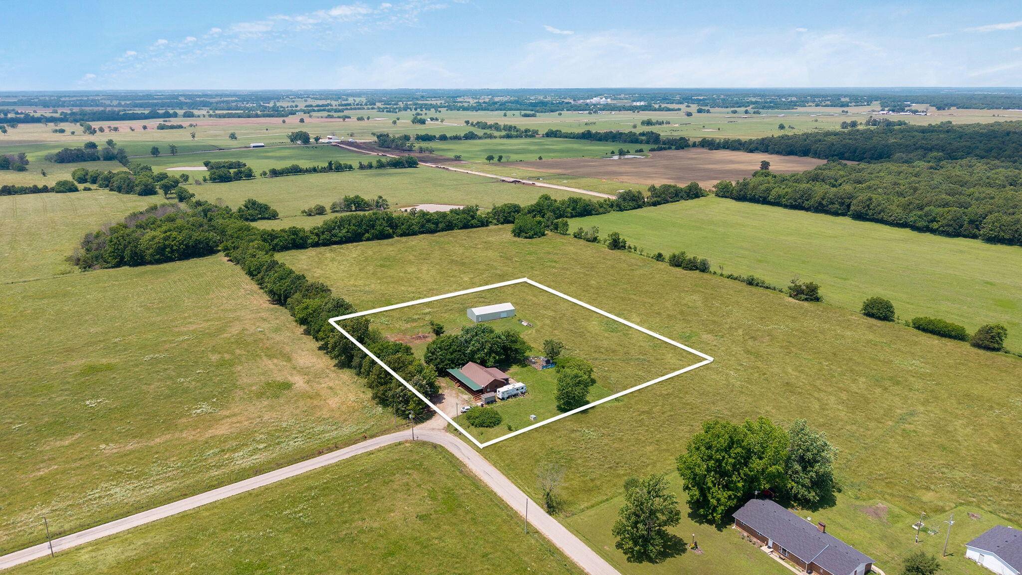 7707 Lawrence 1170, Mt Vernon, MO 65712