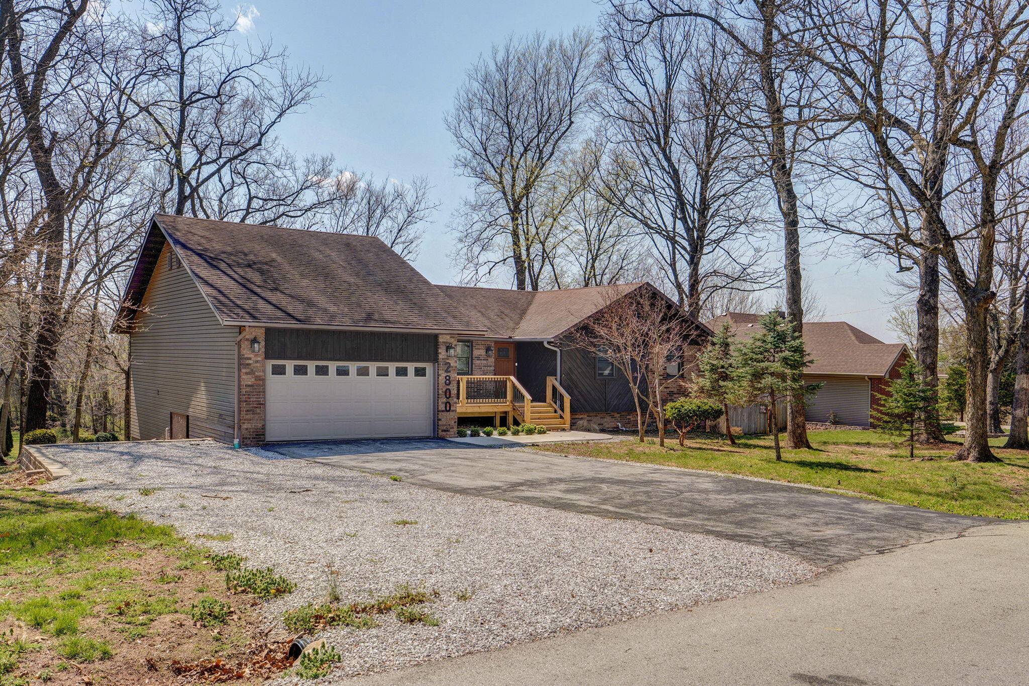 2800 W Oak Run RD, Ozark, MO 65721
