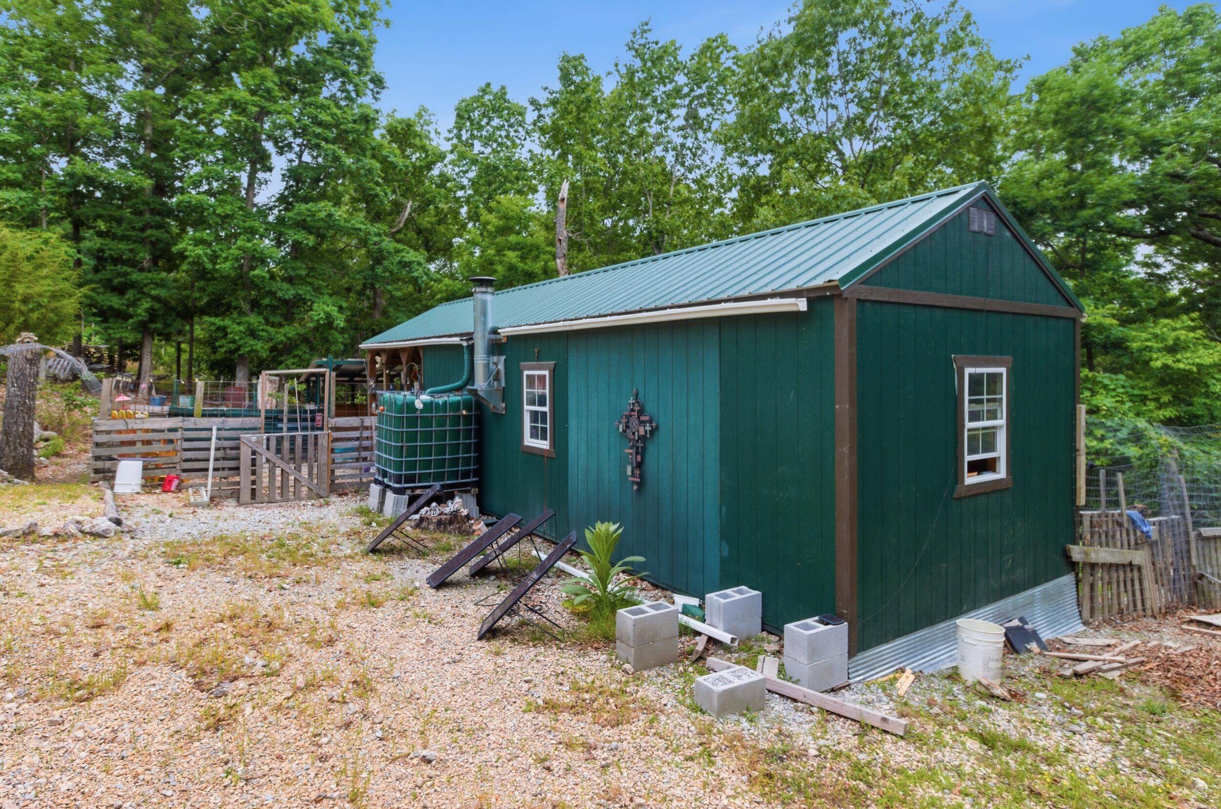 12 Flowstone LN, Gainesville, MO 65655