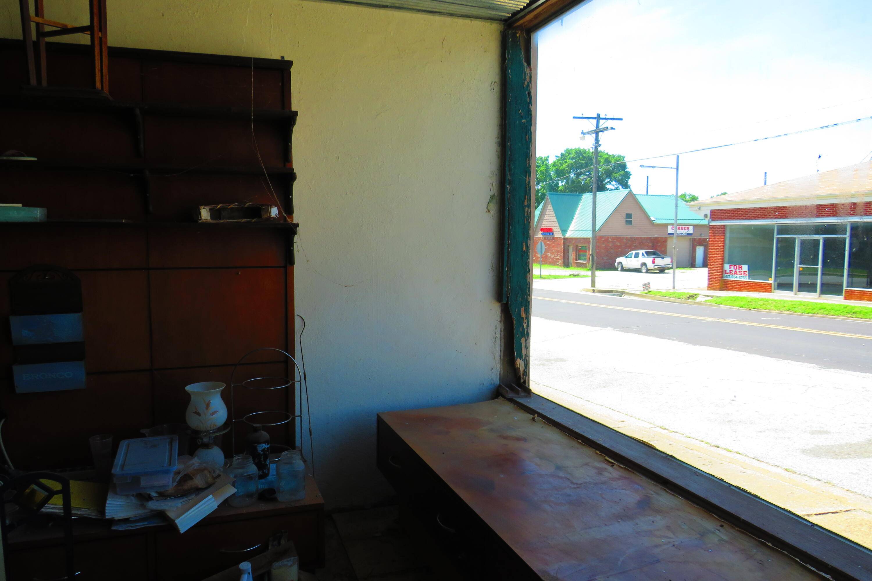 310 E Commercial ST, Mansfield, MO 65704