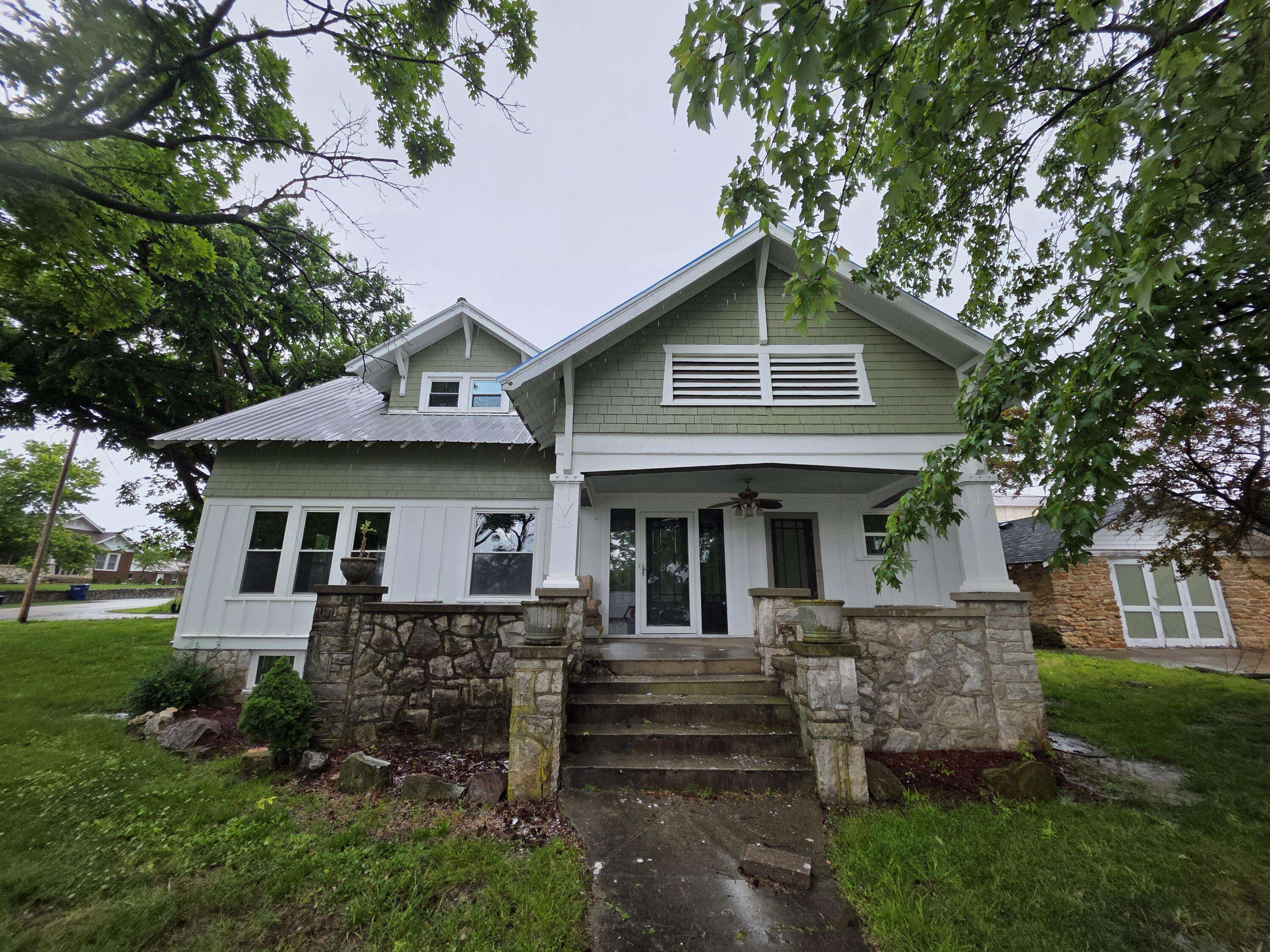 365 N Main ST, Granby, MO 64844