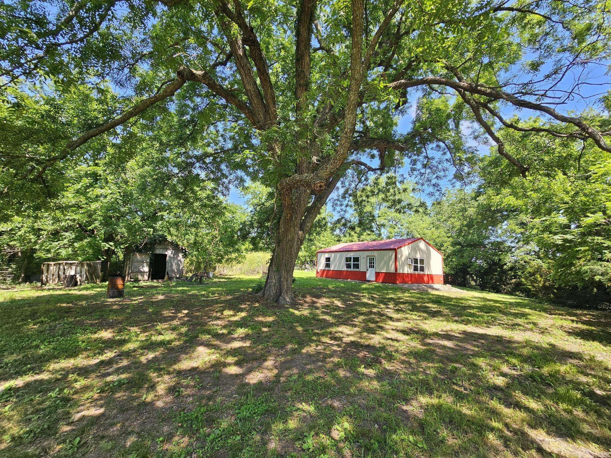 5383 Cowan Ridge RD, Powell, MO 65730