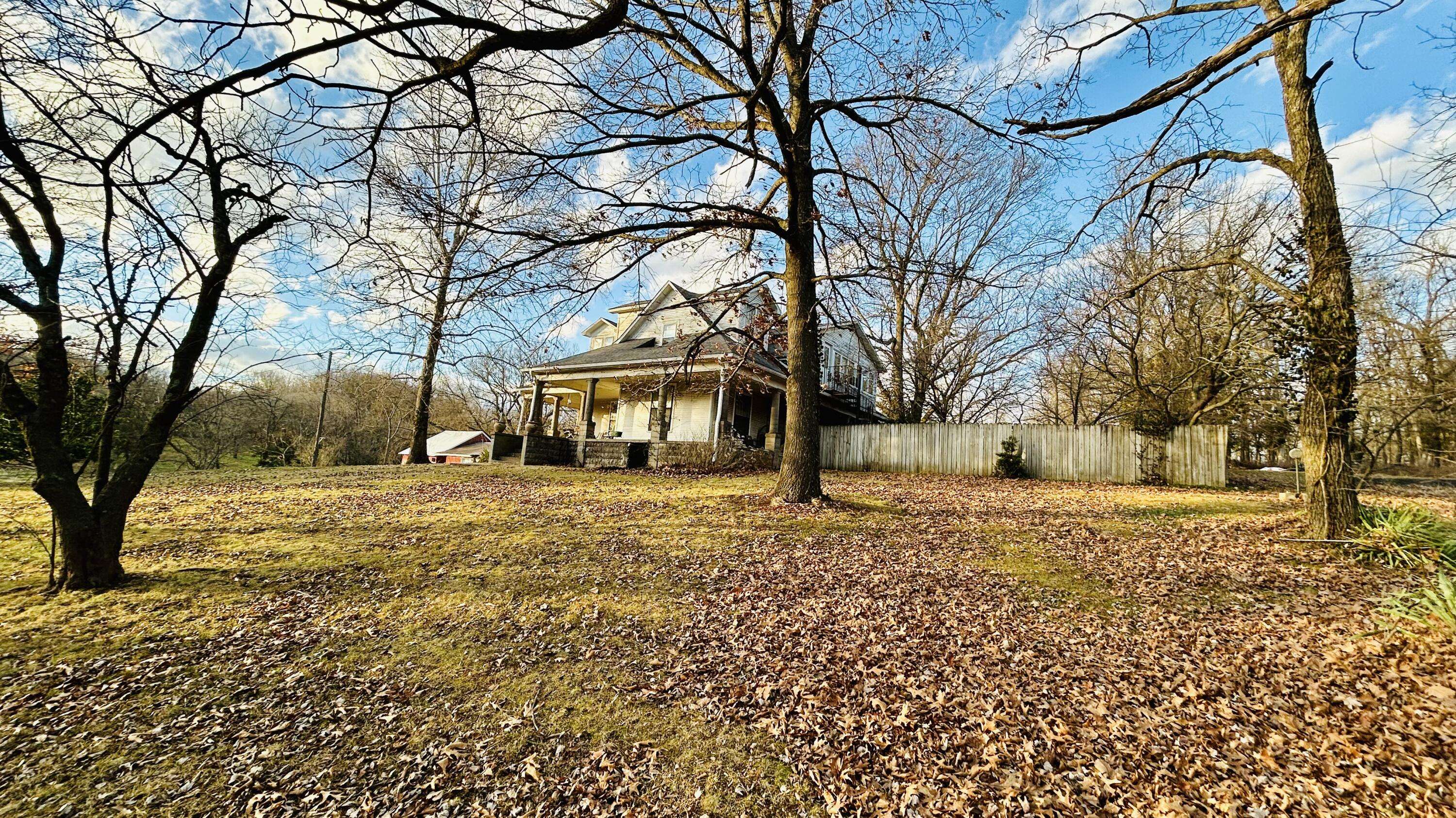 22539 Lawrence 1040, Pierce City, MO 65723