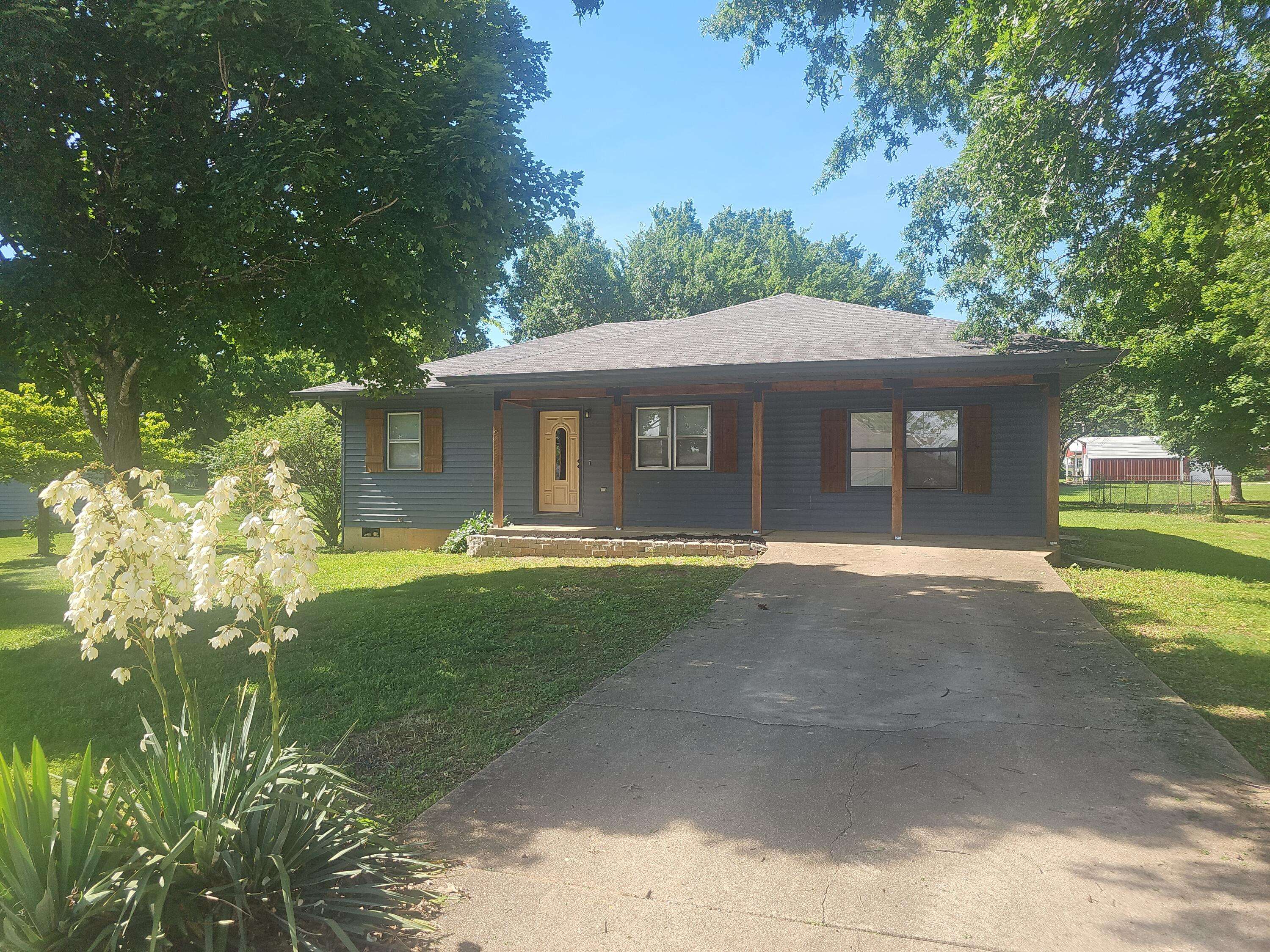 1503 Knight ST, West Plains, MO 65775