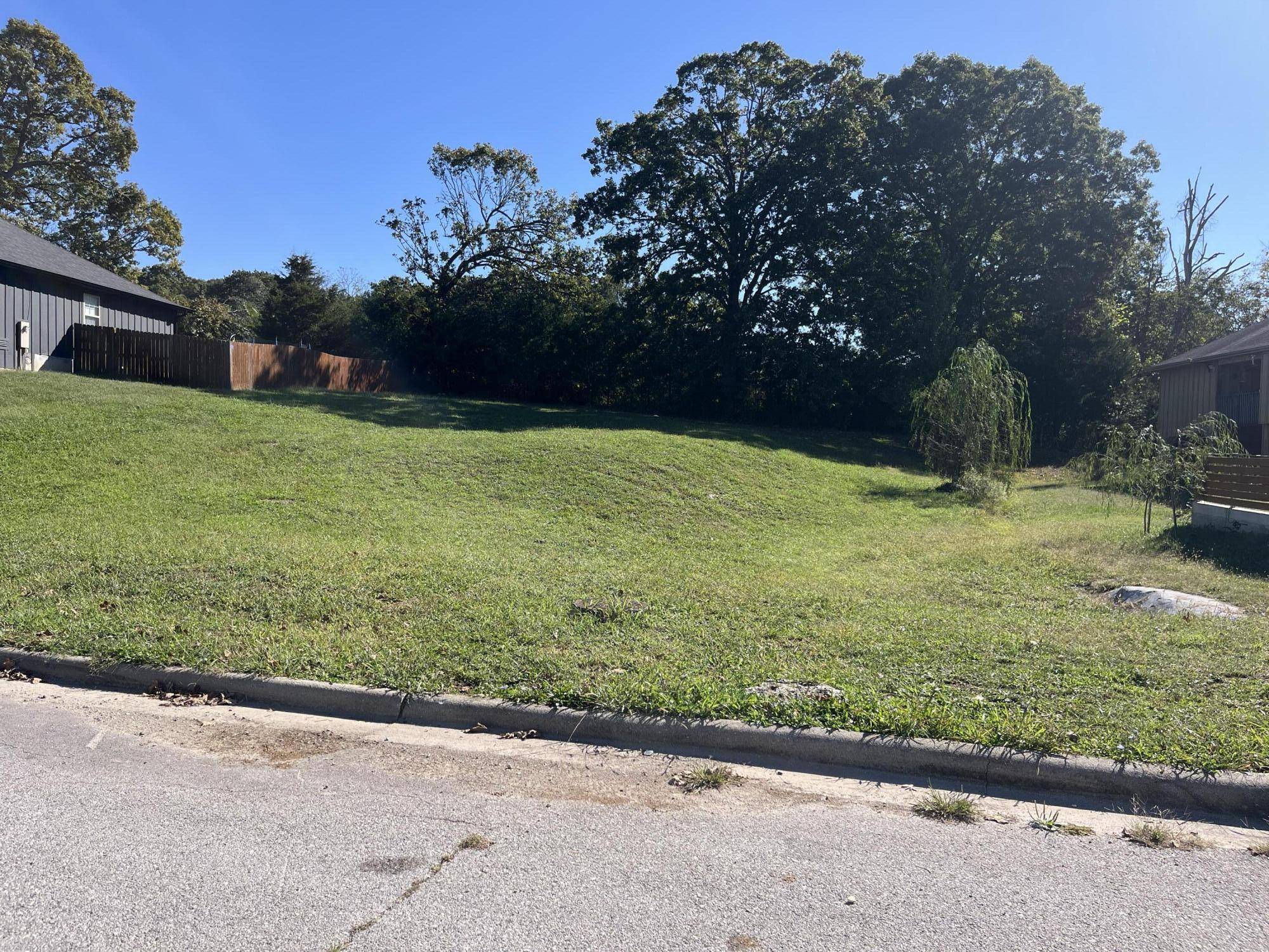 970 S 21st AVE, Ozark, MO 65721