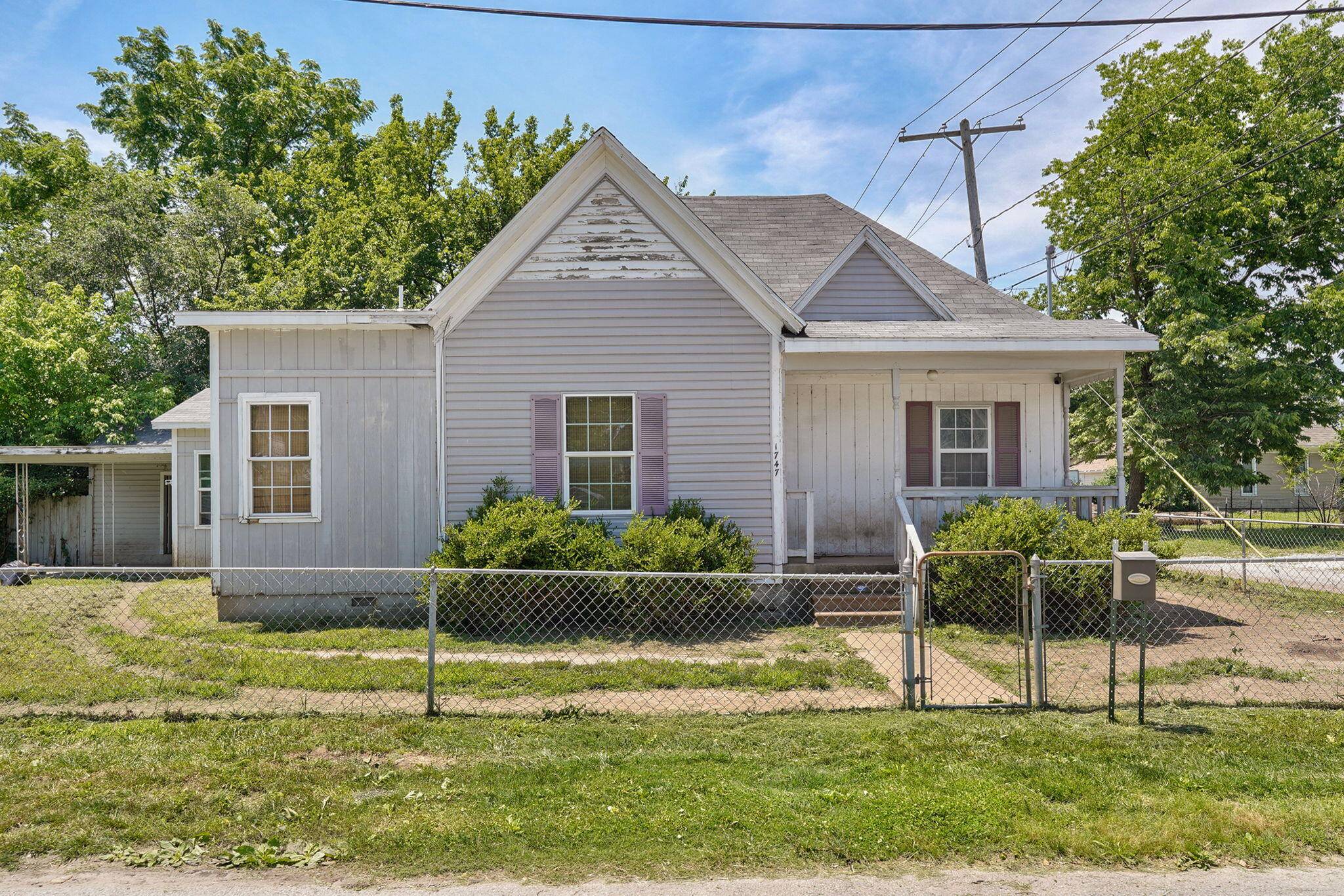 1747 N Texas AVE, Springfield, MO 65803
