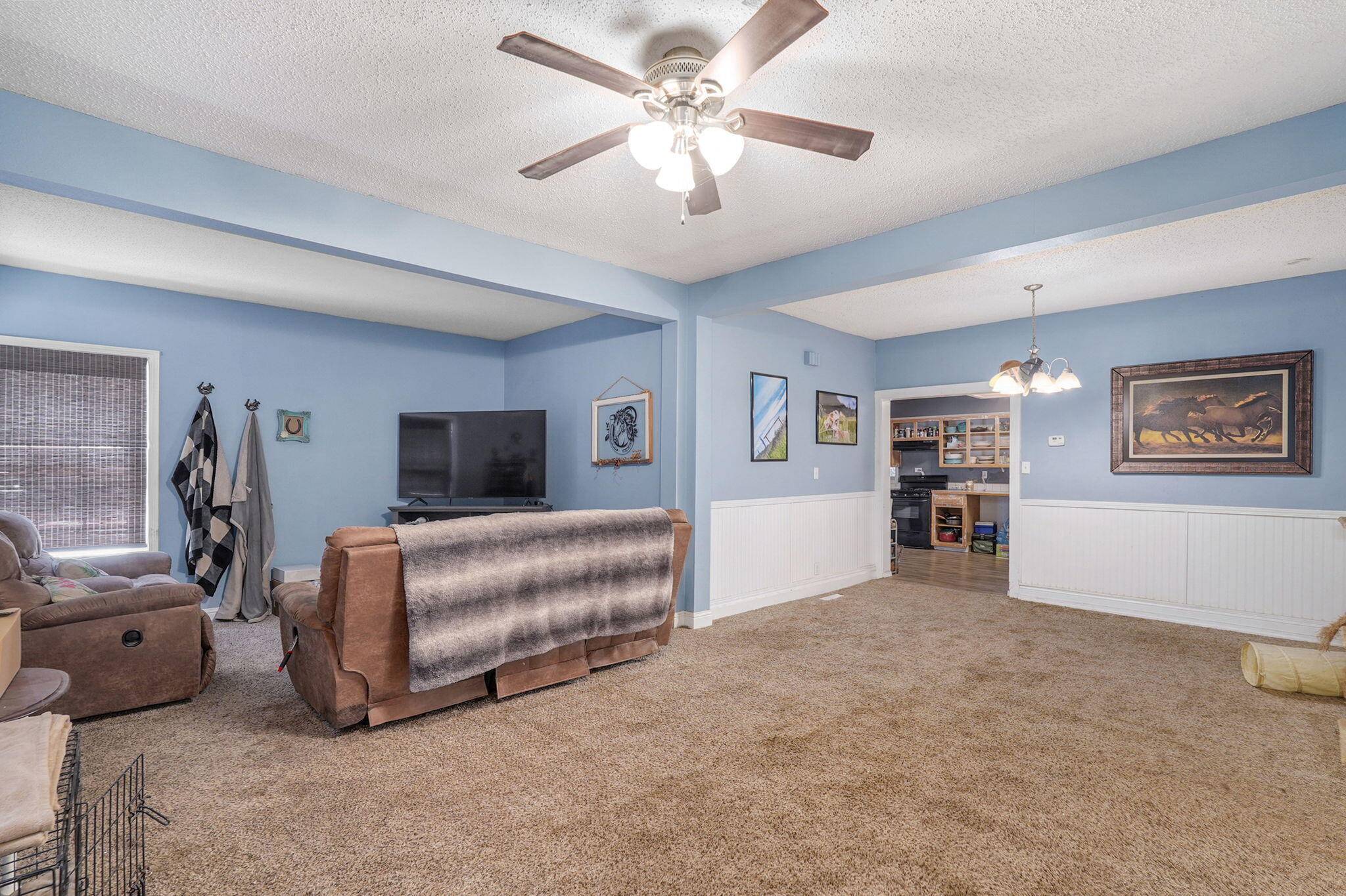 1747 N Texas AVE, Springfield, MO 65803