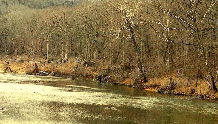 1963 State Route Pp, Tecumseh, MO 65760