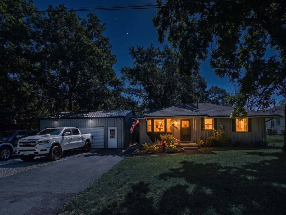 420 S Pear ST, Buffalo, MO 65622