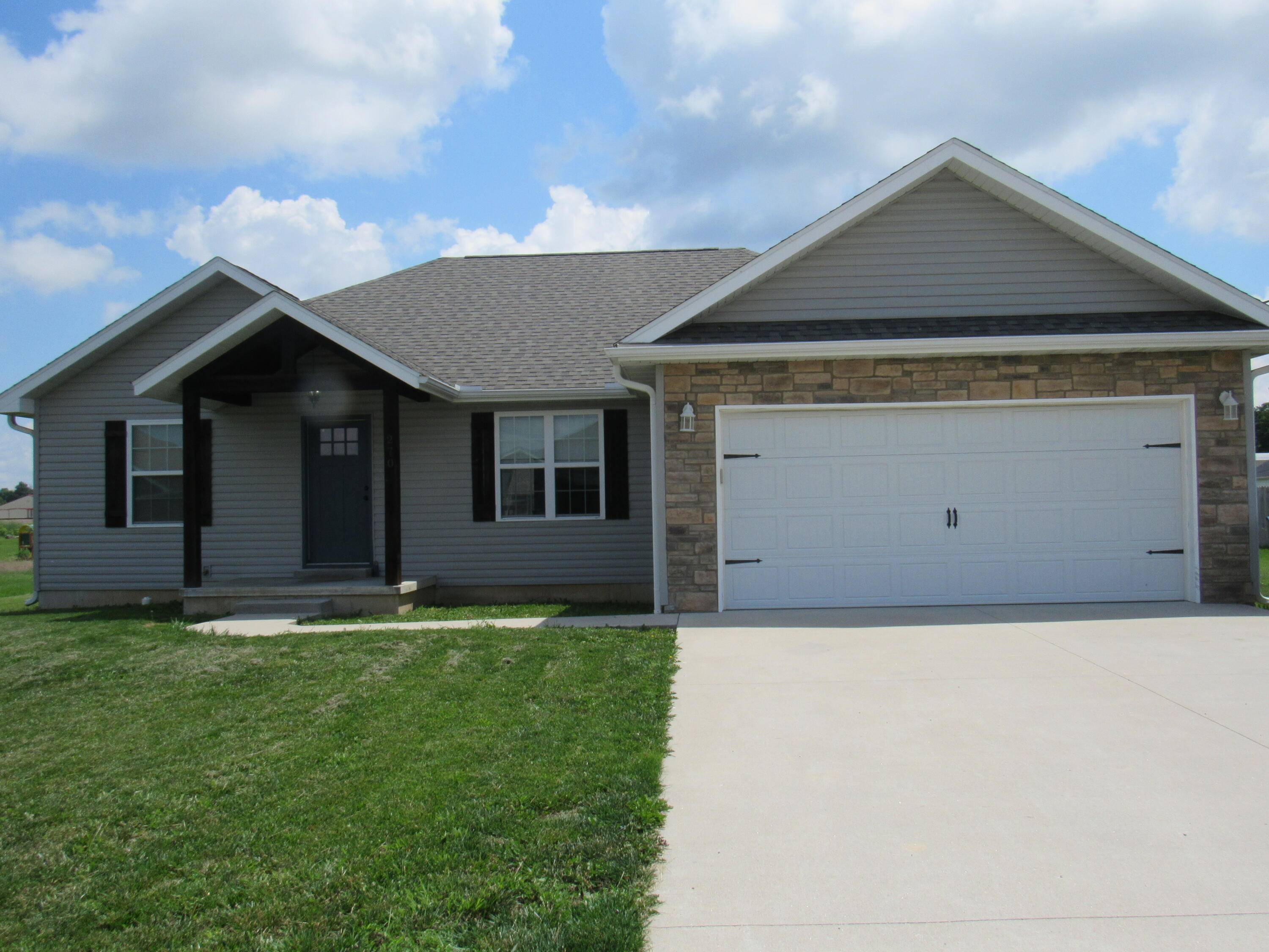 270 Velma DR, Seymour, MO 65746