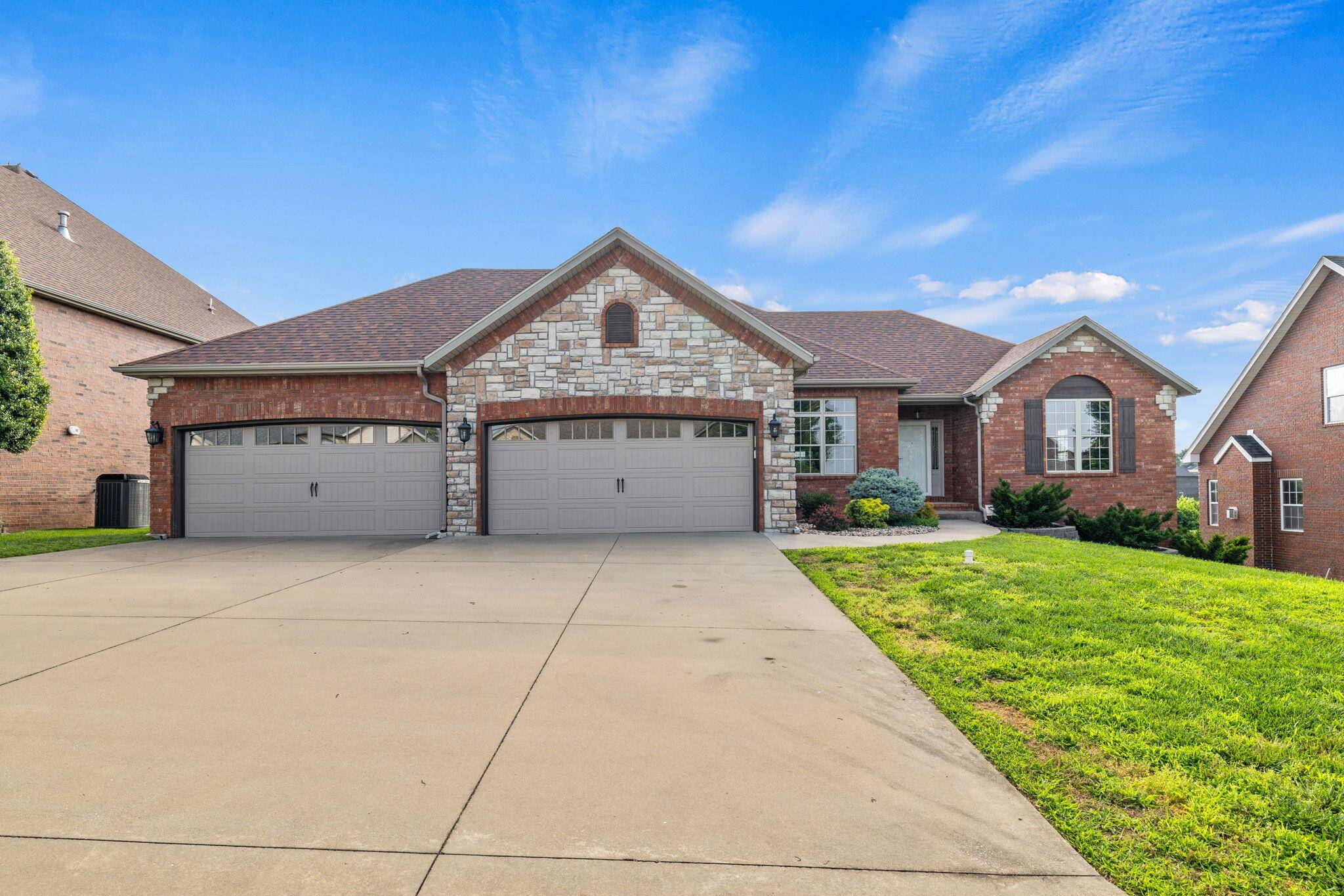 5904 S Nettleton AVE, Springfield, MO 65810